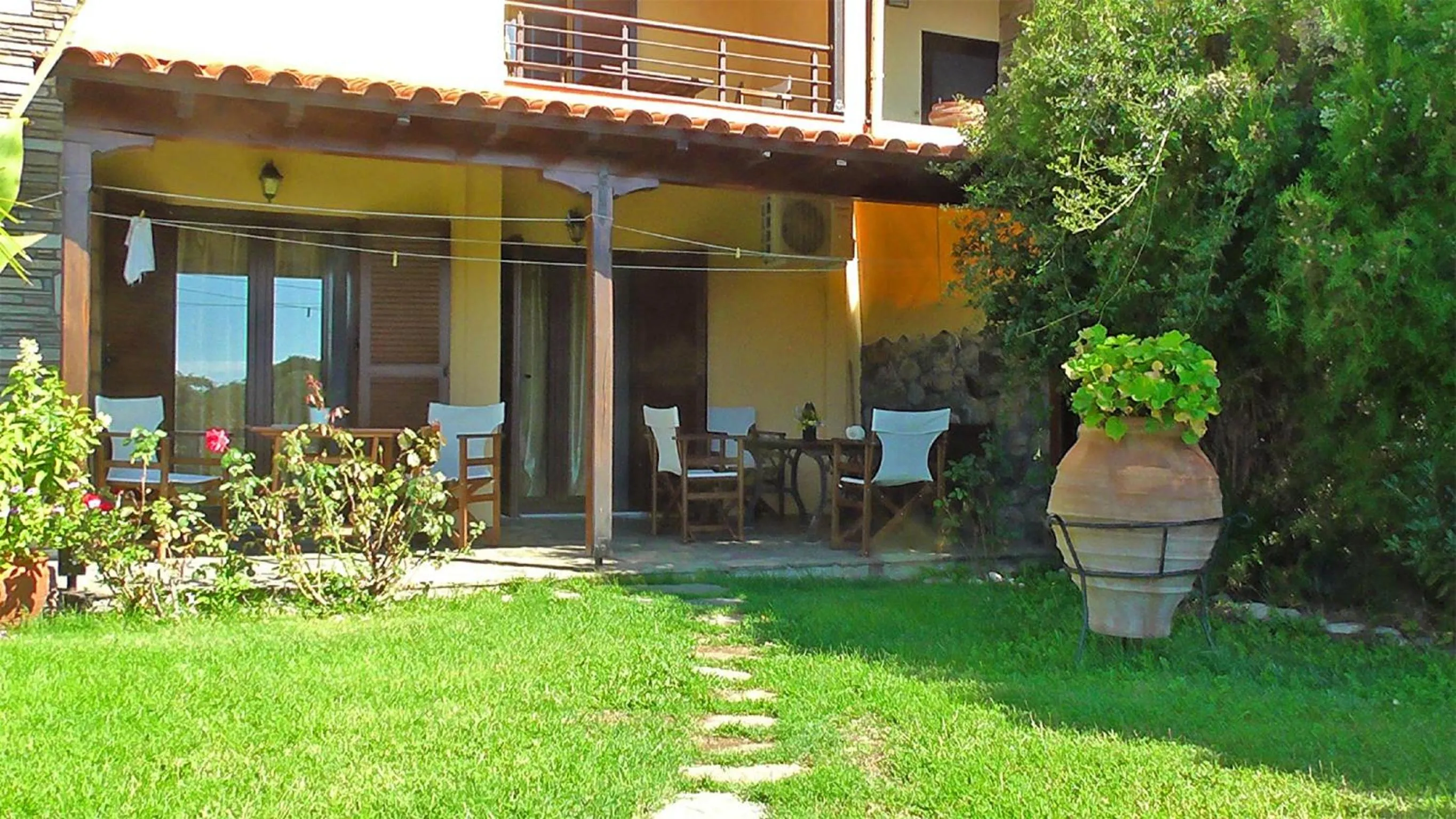 Garden in Studios Tripiti