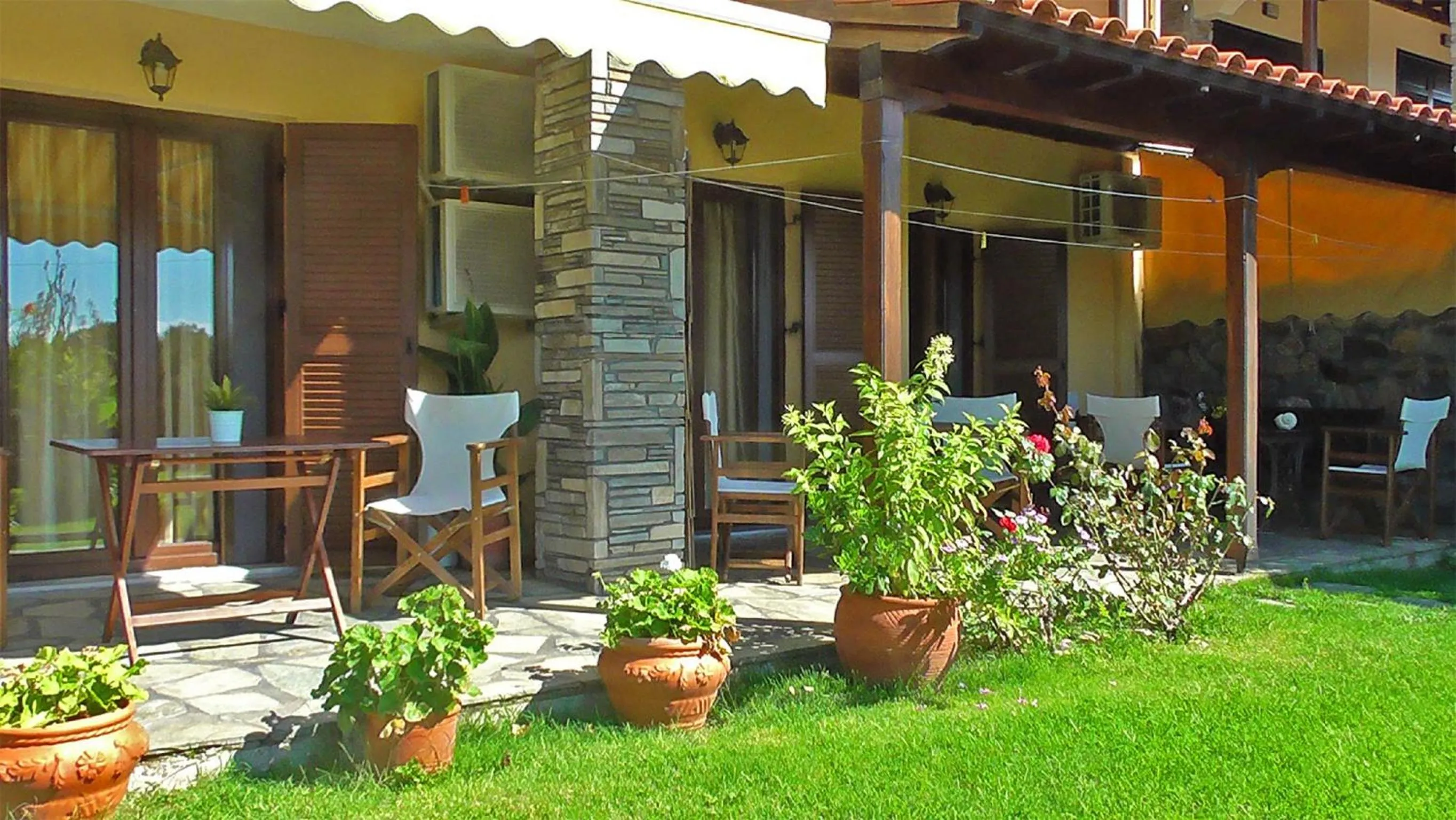 Garden in Studios Tripiti