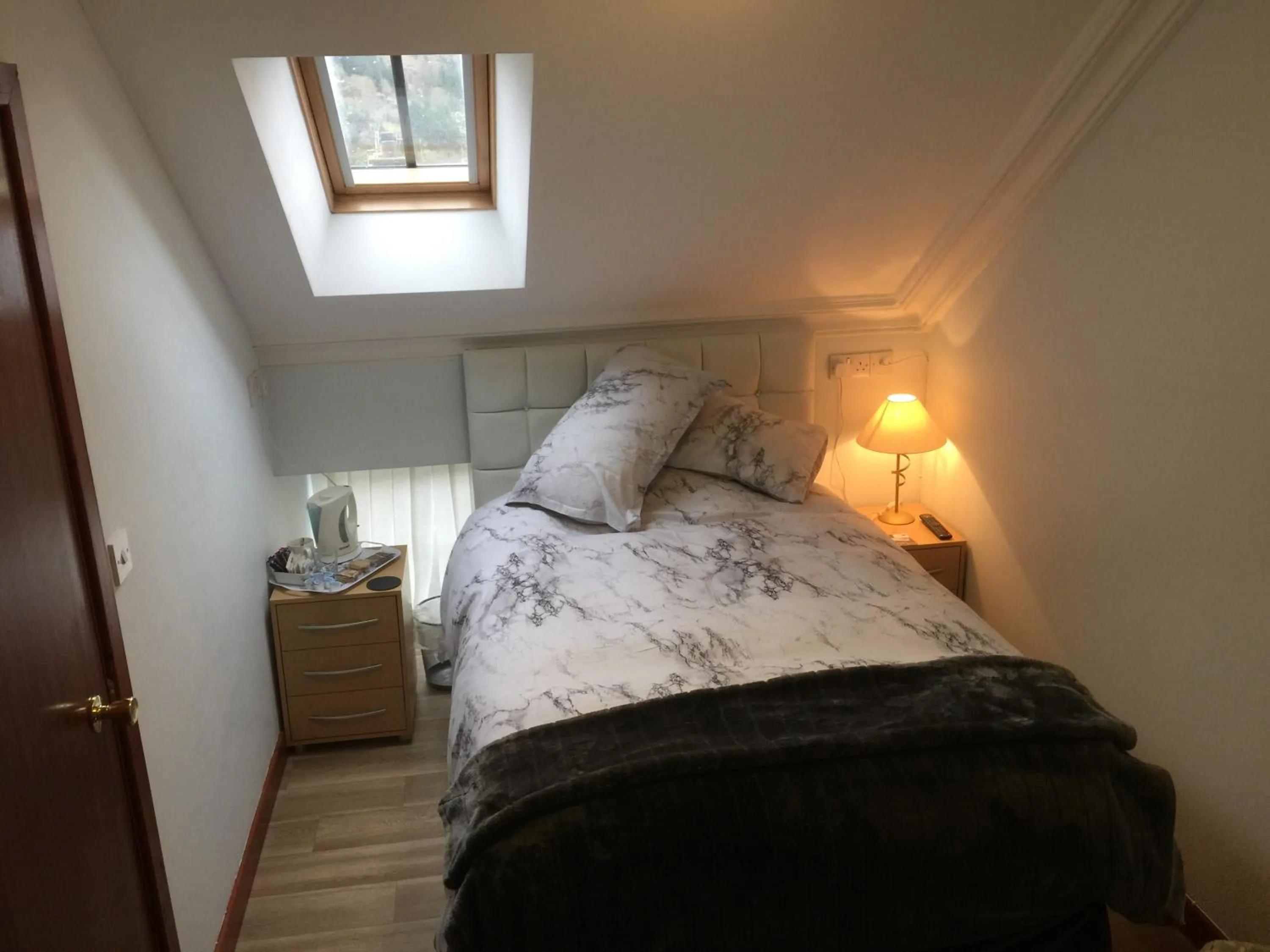 Shower, Bed in Pisgah Guesthouse Snowdonia