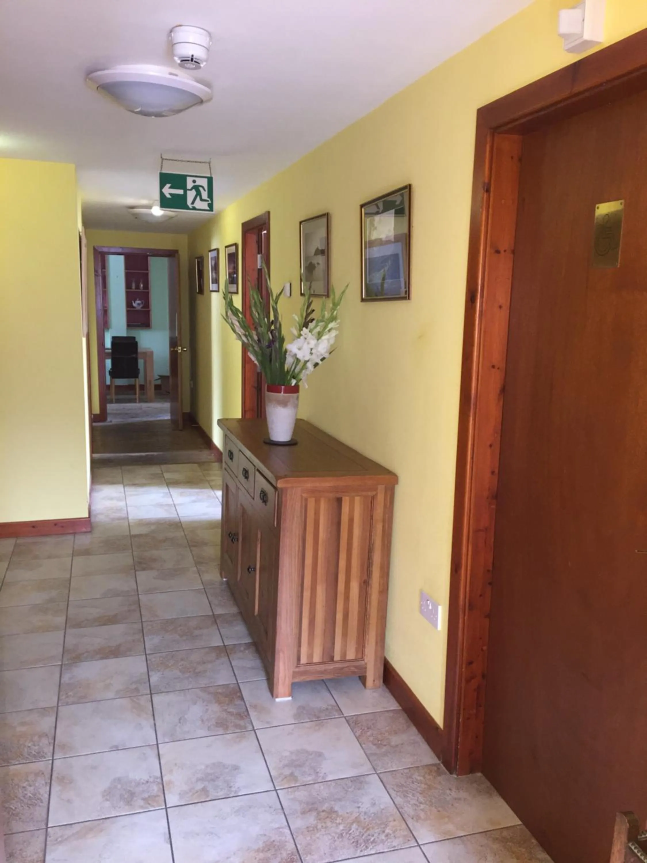Lobby or reception in Pisgah Guesthouse Snowdonia