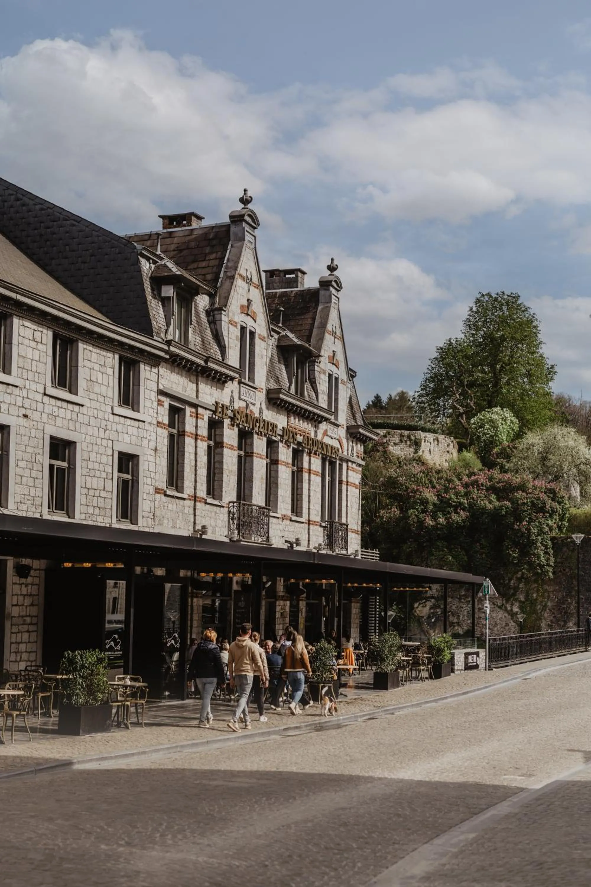 Facade/entrance in Hôtel Le Sanglier des Ardennes