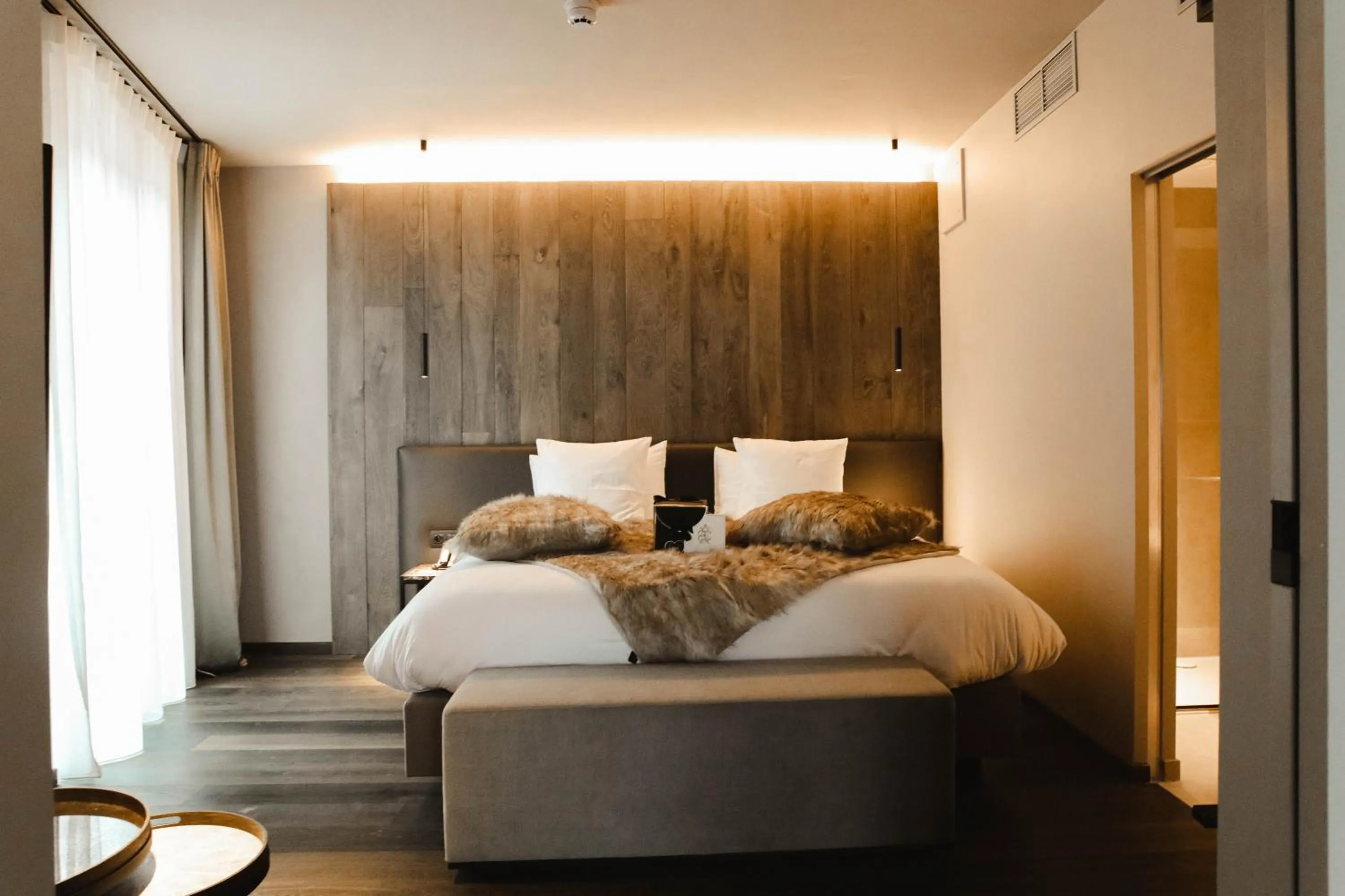 Bedroom, Bed in Hôtel Le Sanglier des Ardennes