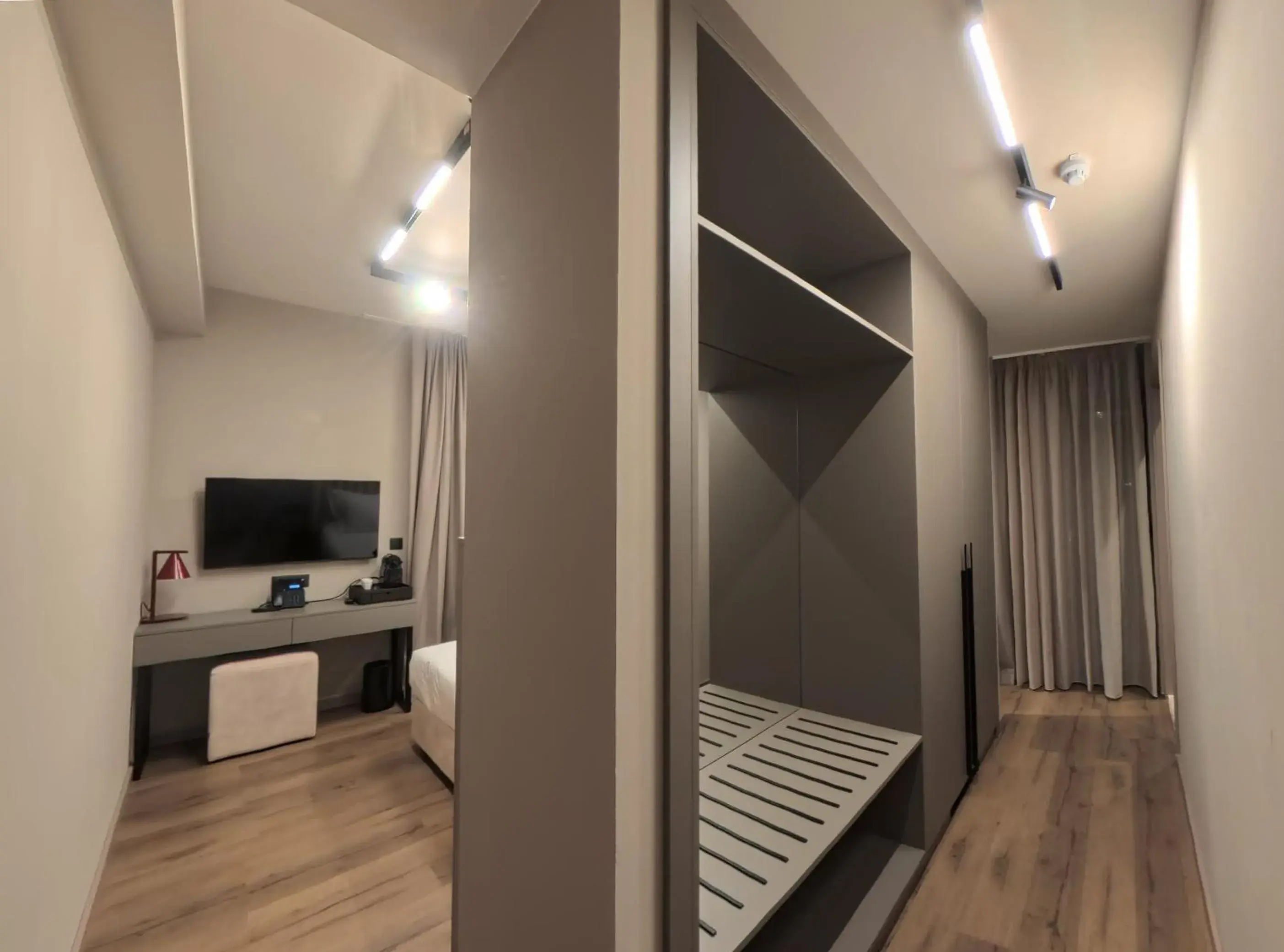 Bedroom in Hotel Aquarius Dubrovnik Bedroom in Hotel Aquarius Dubrovnik