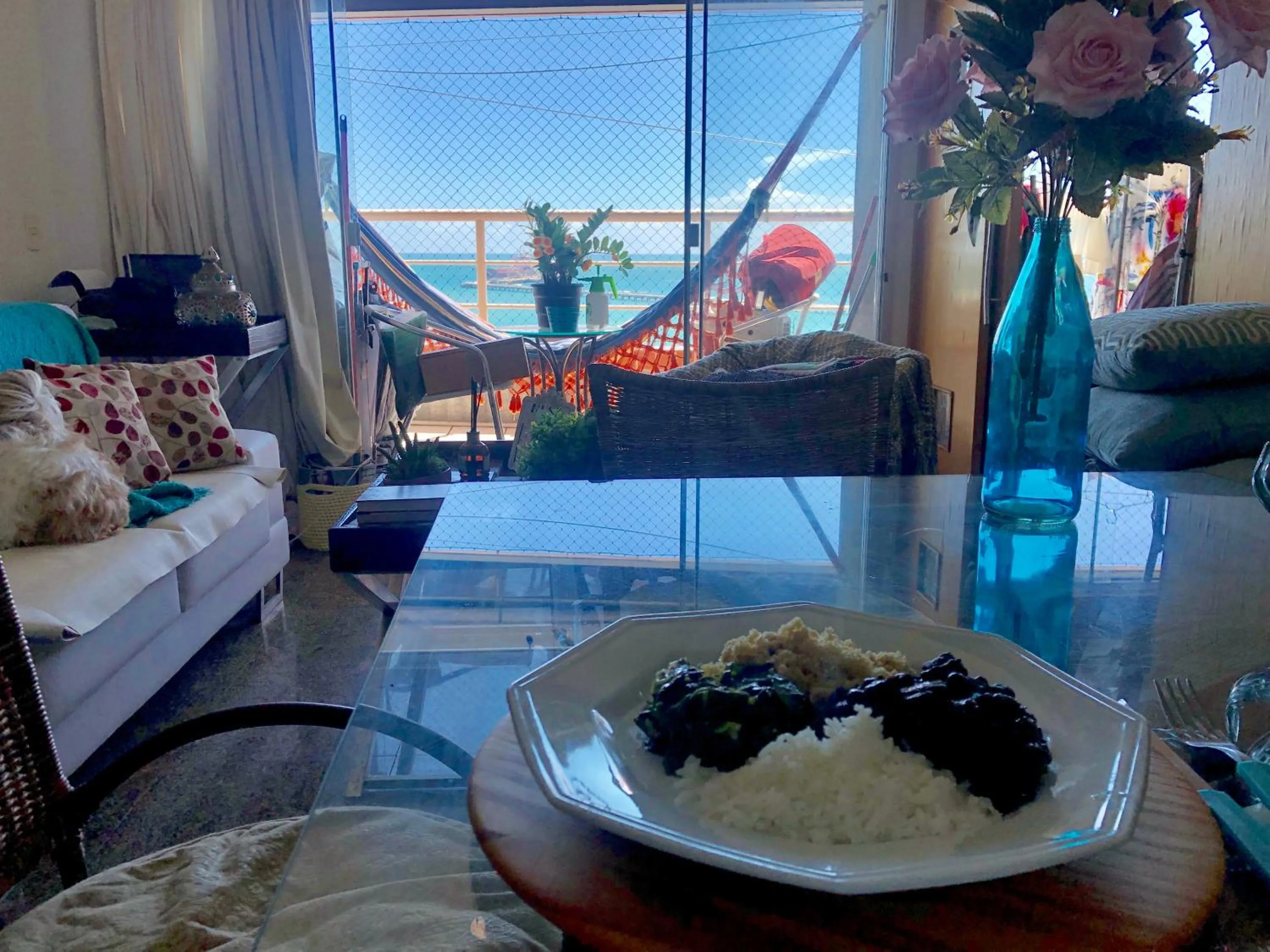 Food in Yacht Cost Residence