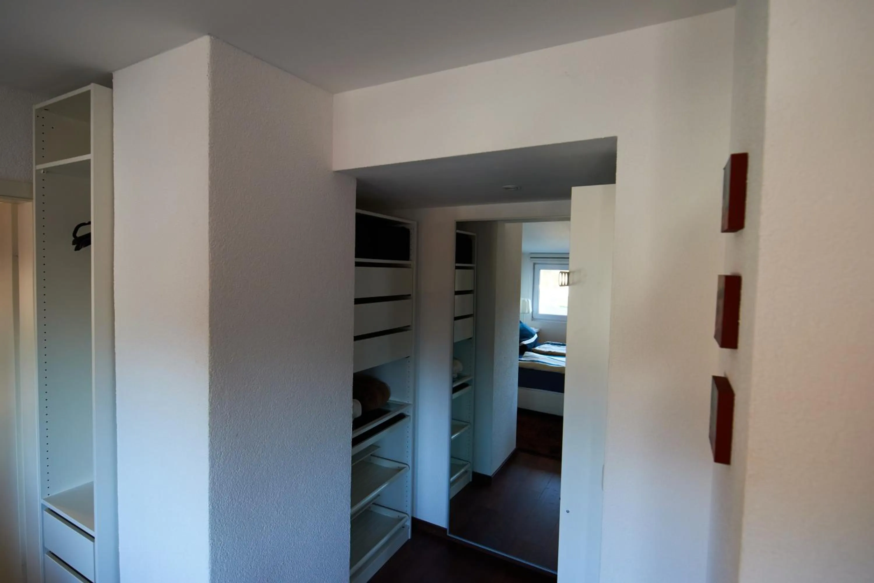 wardrobe in Business Apartments Höfle