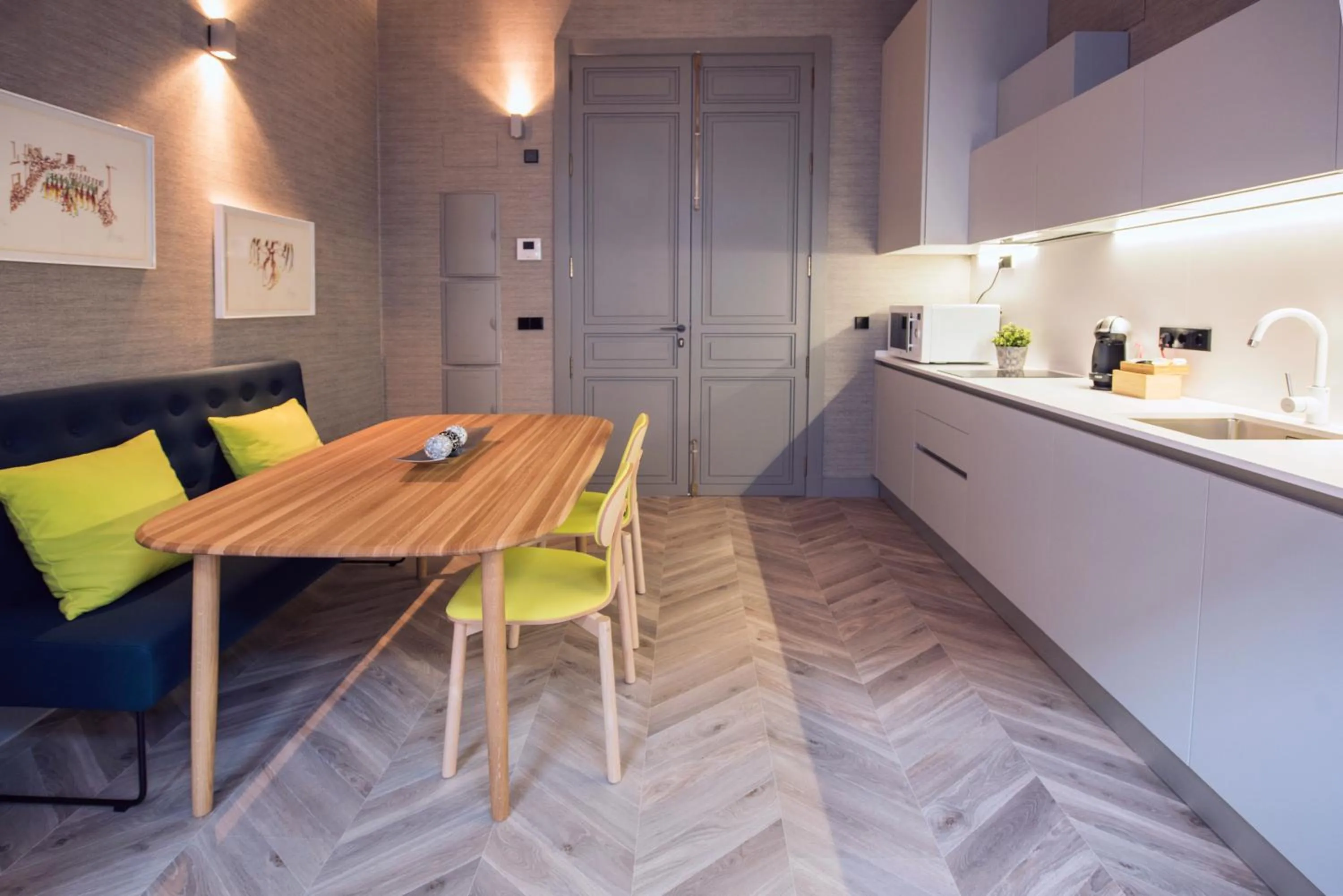 Kitchen or kitchenette in Palacio Salvetti Suites