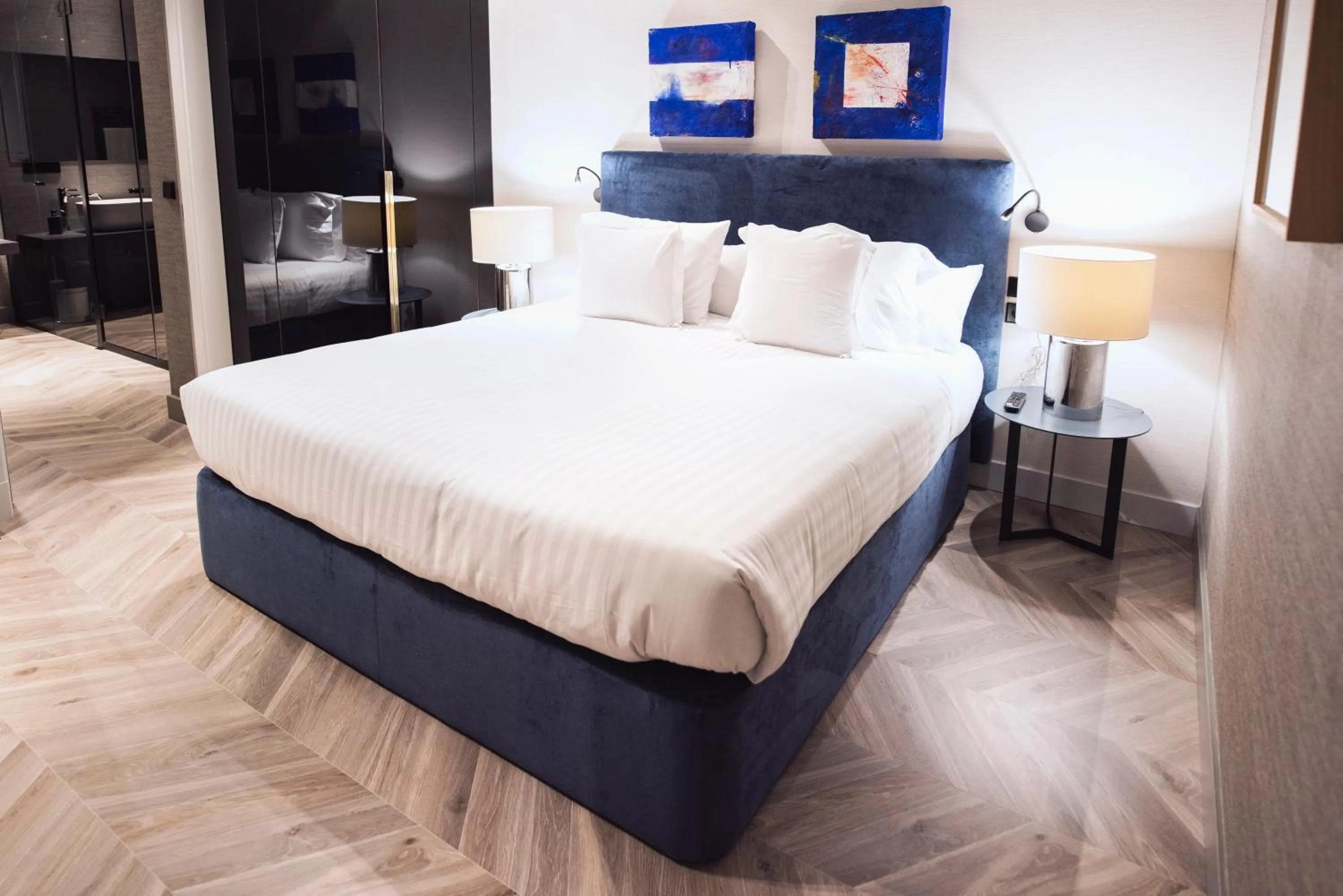 Bedroom, Bed in Palacio Salvetti Suites