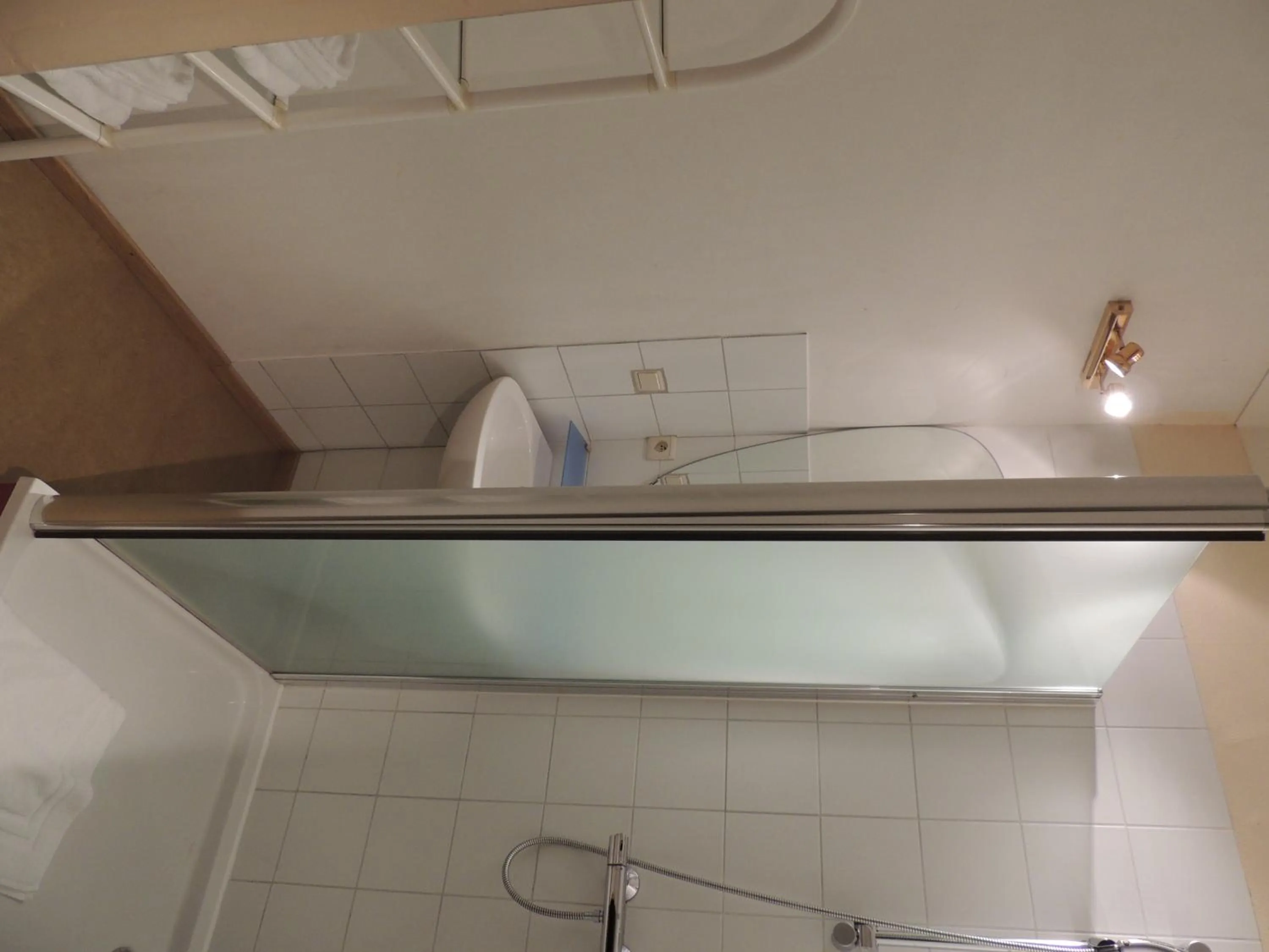 Bathroom in Hotel Beau Rivage and Restaurant Koulic