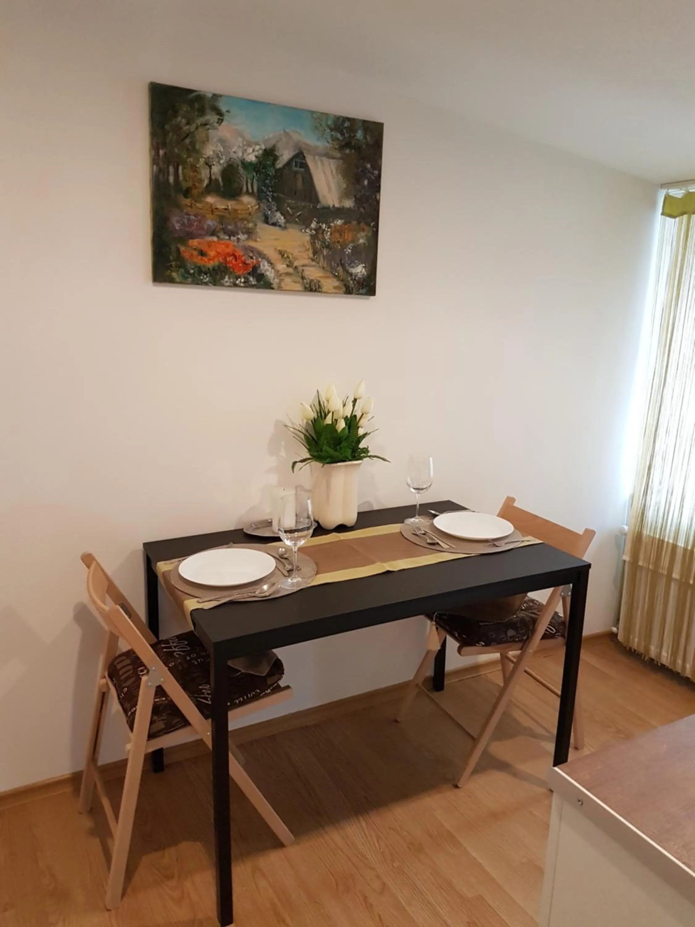 Dining area in Hédi Vendégház Eger