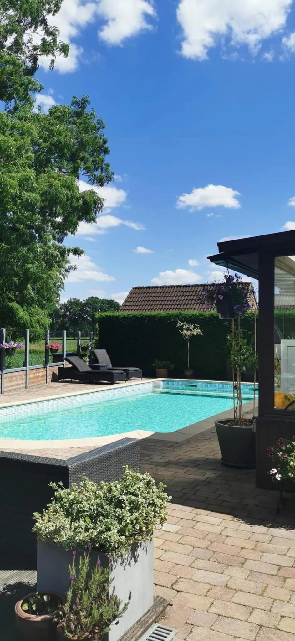 B&B Woodside