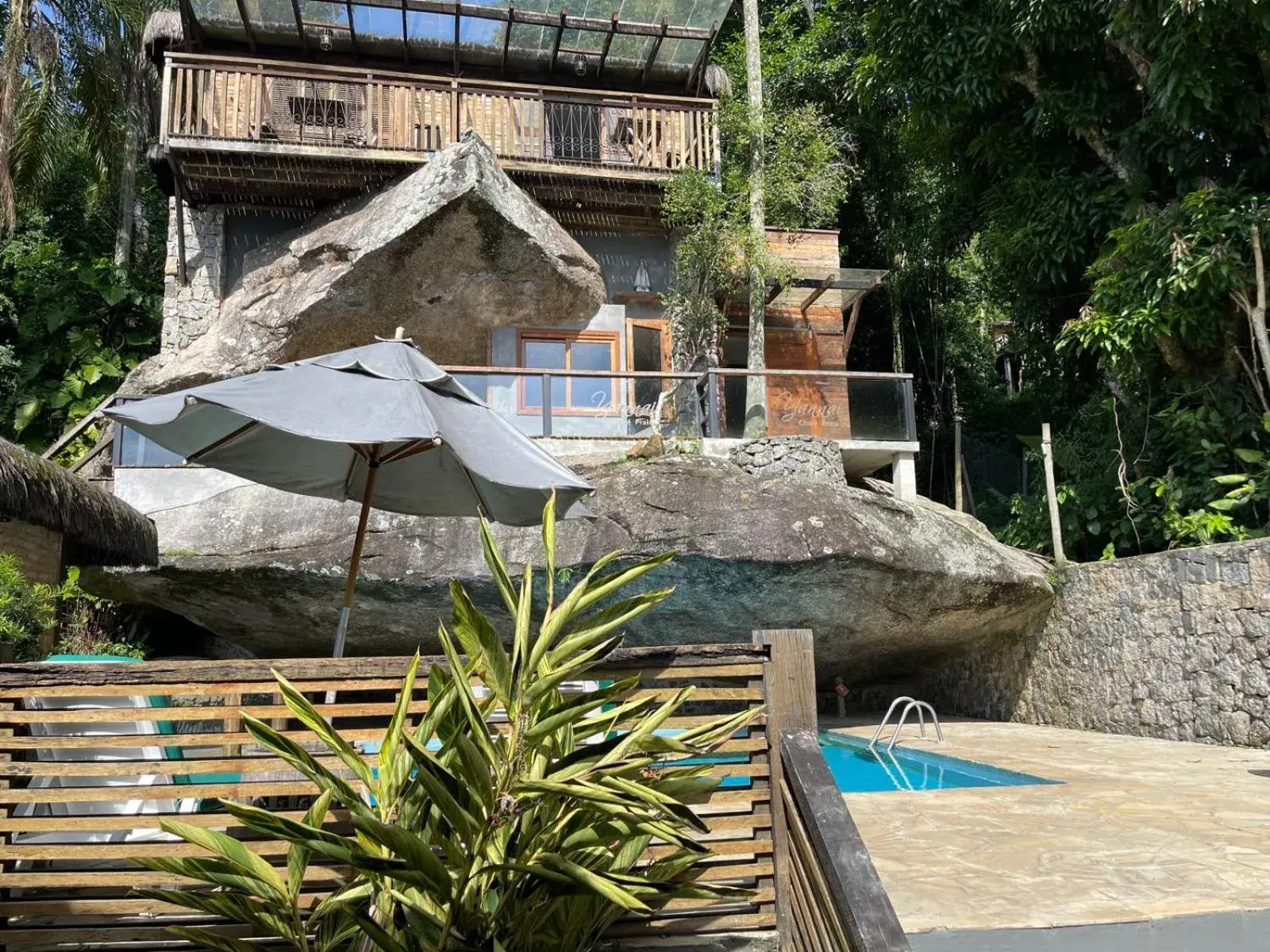 Facade/entrance in Yannai Chalé Praia Facade/entrance in Yannai Chalé Praia