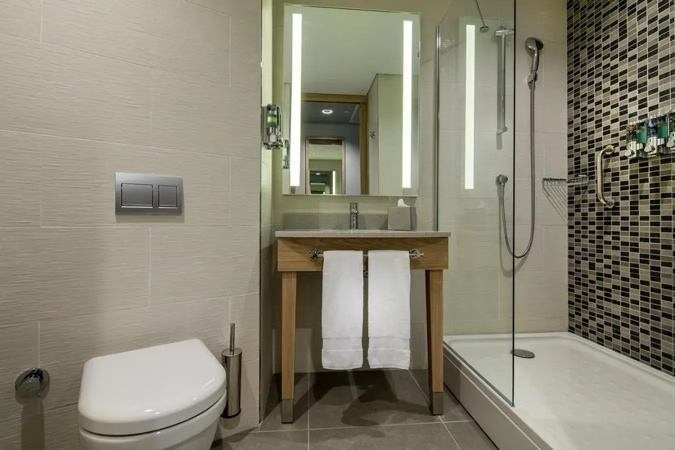 Twin Room - Smoking in Hampton By Hilton Izmir Aliaga Twin Room - Smoking in Hampton By Hilton Izmir Aliaga