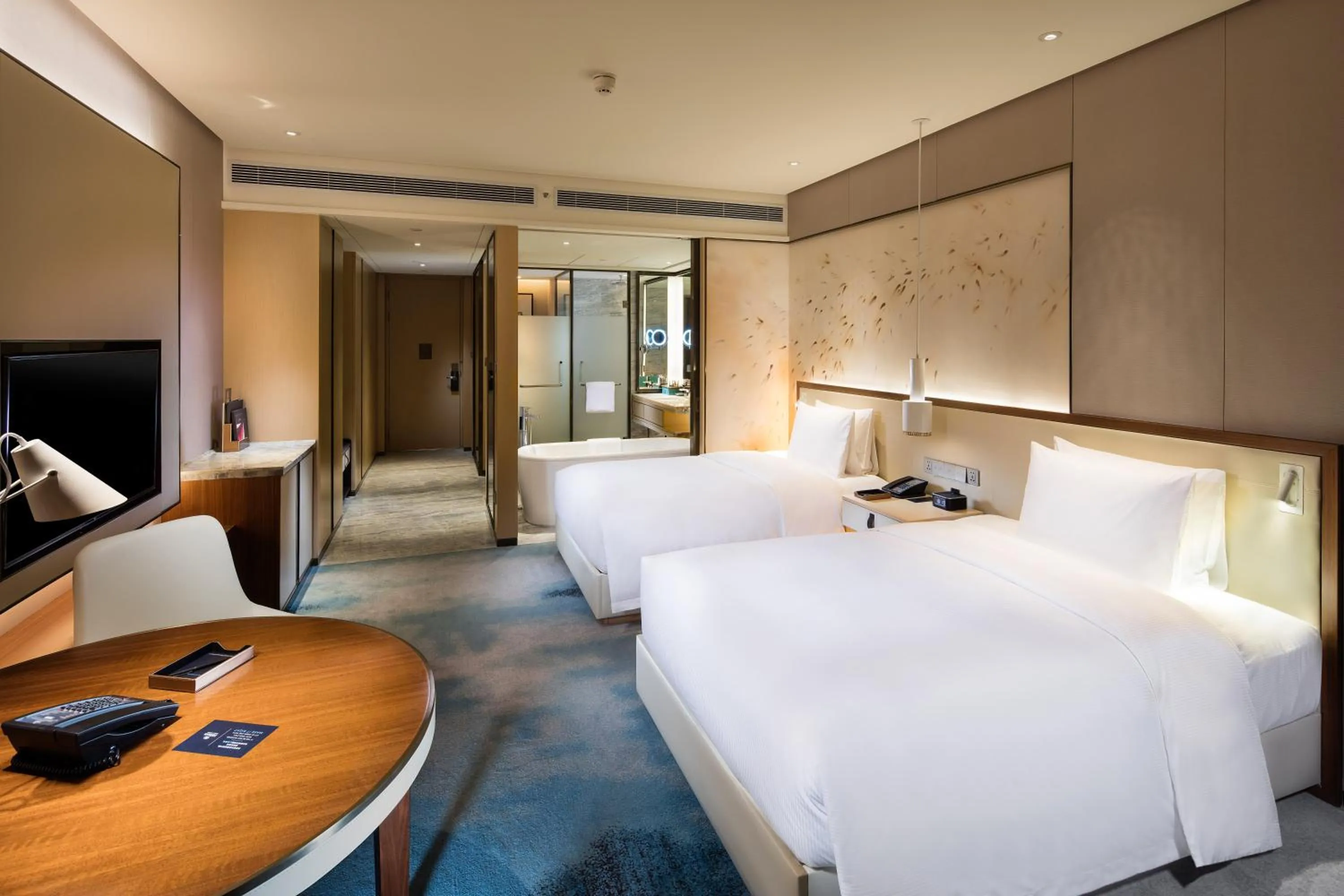 Photo of the whole room, Bed in Hilton Quanzhou Riverside