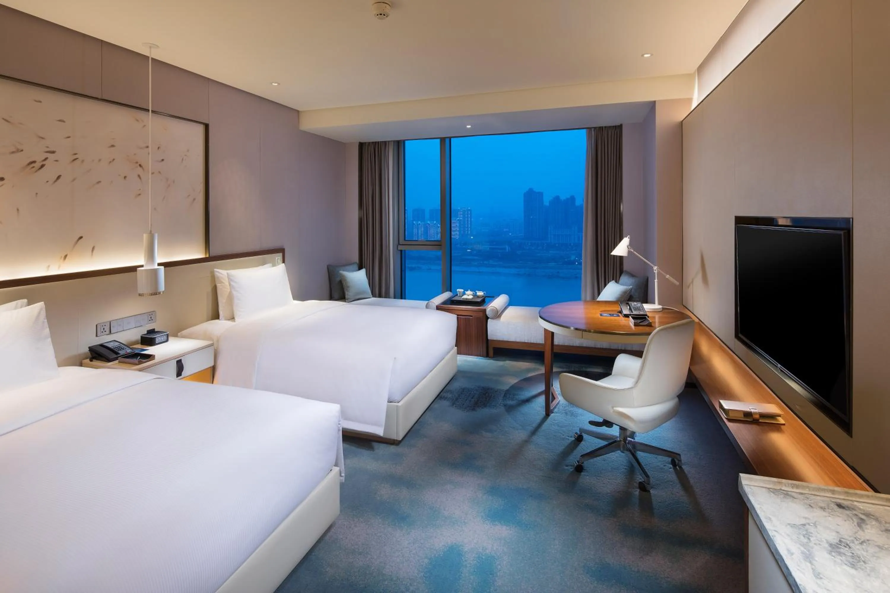 Photo of the whole room, Bed in Hilton Quanzhou Riverside