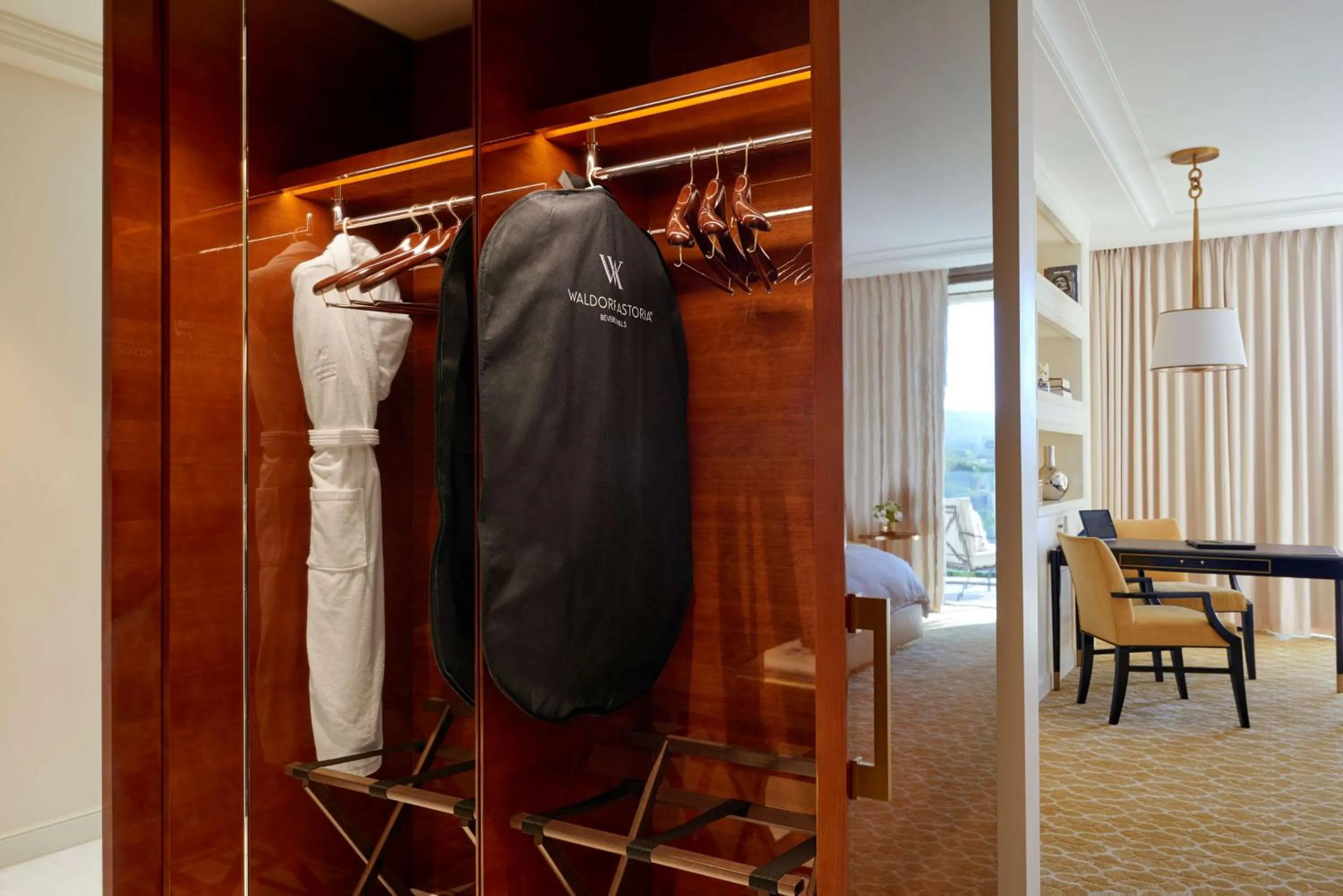 Bed in Waldorf Astoria Beverly Hills