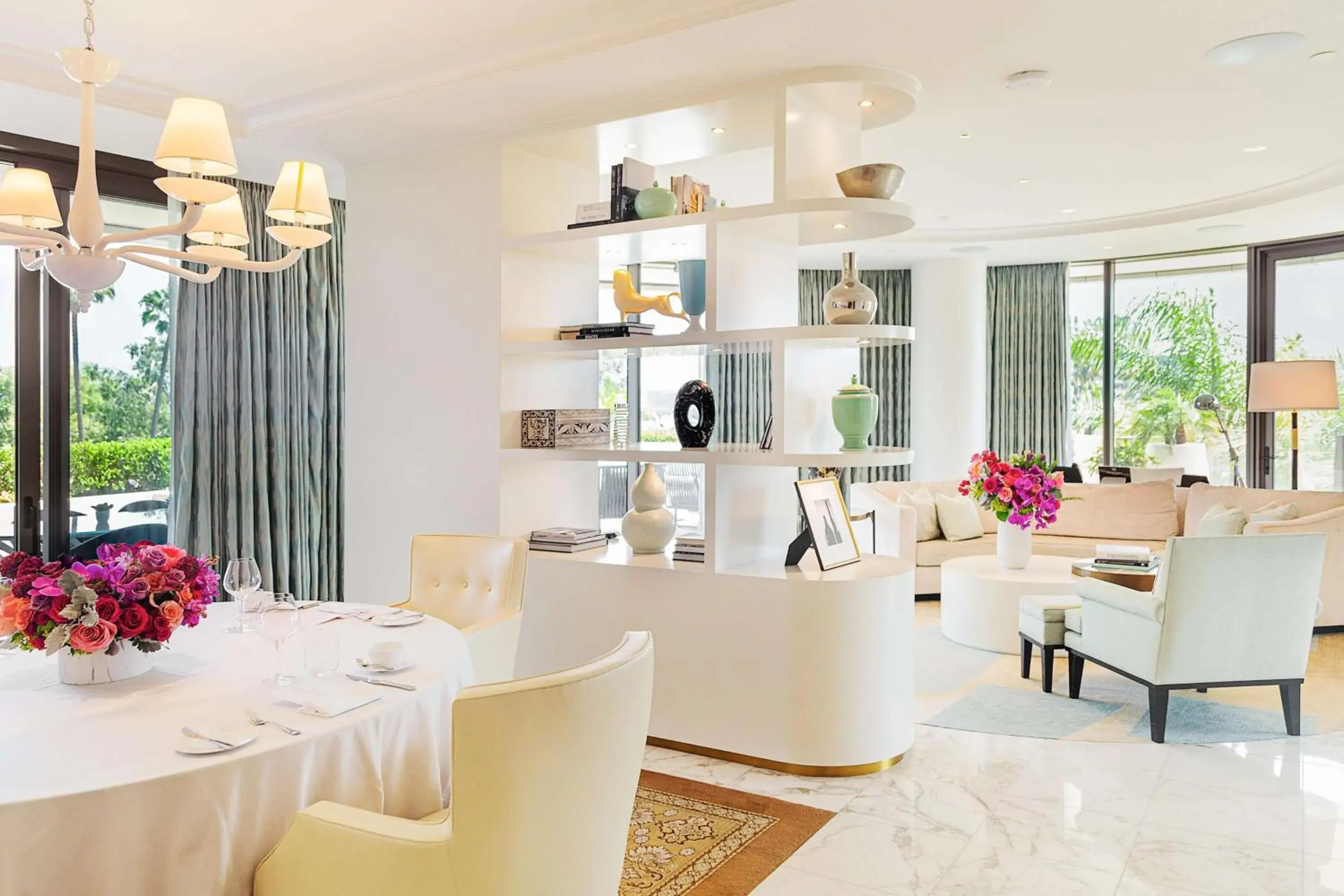 Living room in Waldorf Astoria Beverly Hills Living room in Waldorf Astoria Beverly Hills