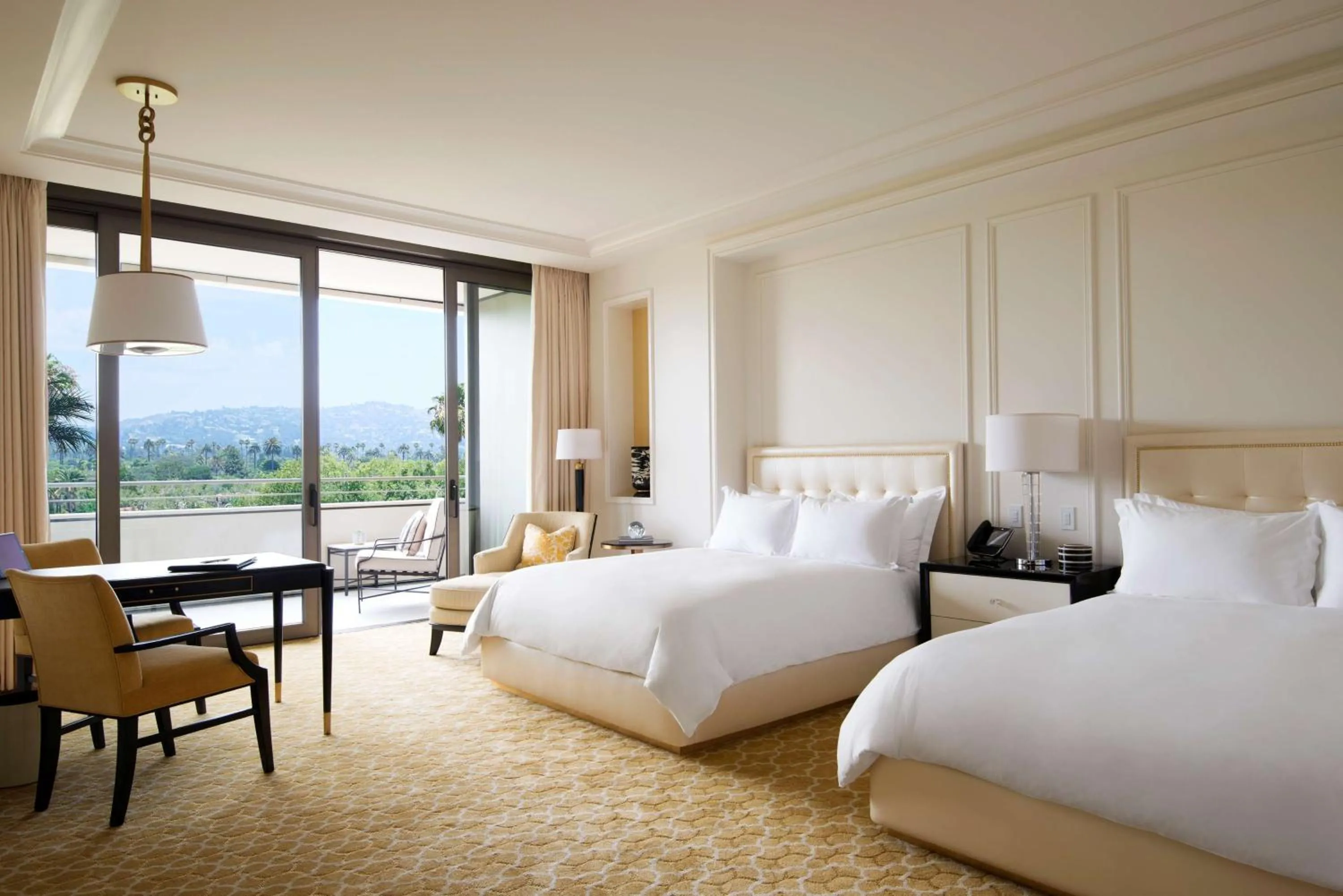 Bed in Waldorf Astoria Beverly Hills