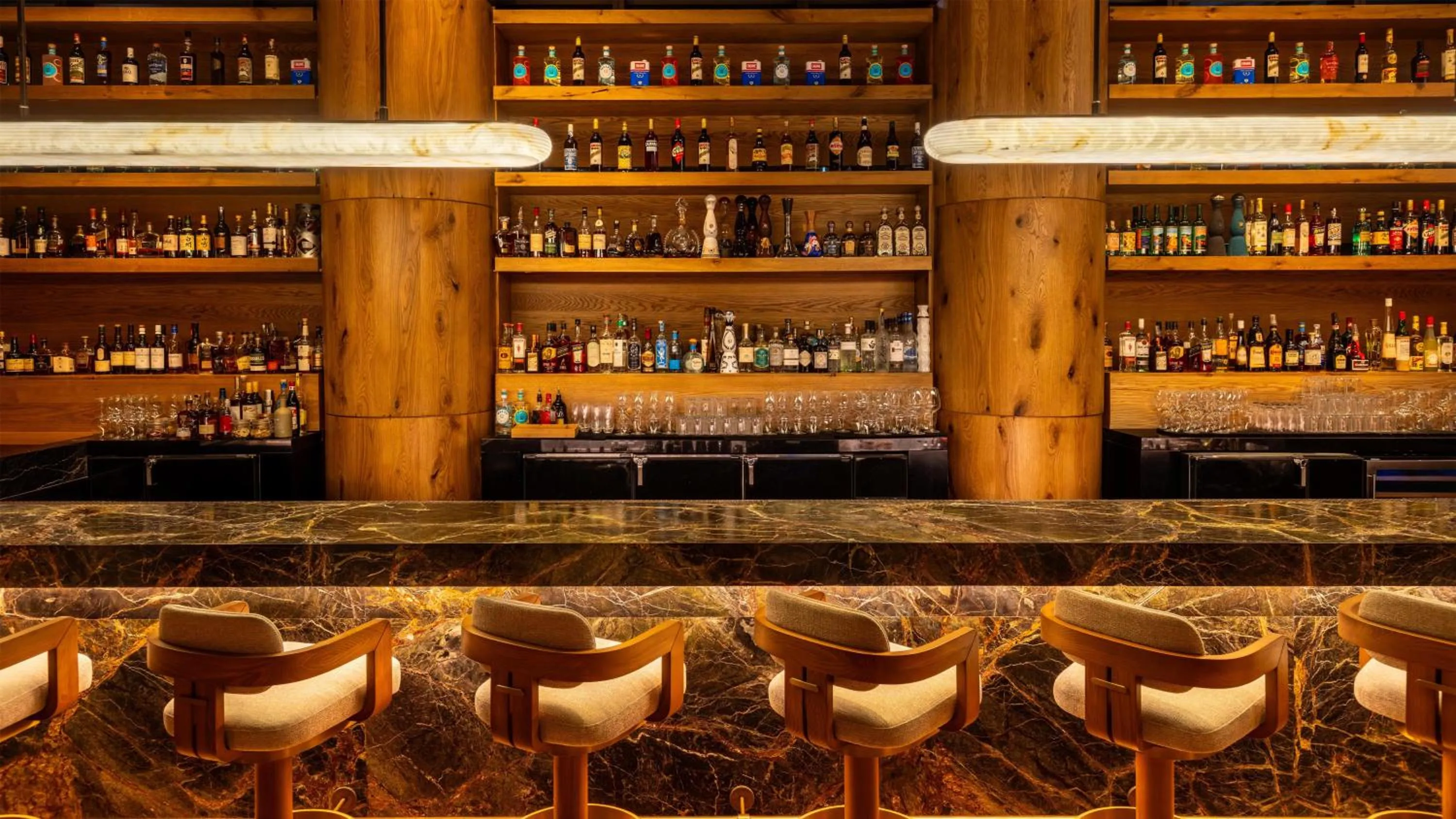 Lounge or bar in Waldorf Astoria Beverly Hills