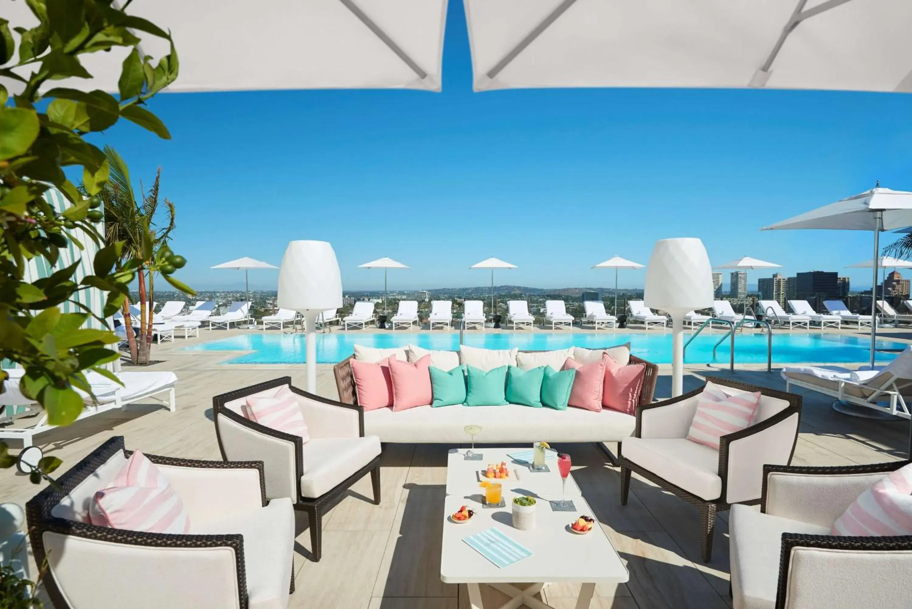 Pool view in Waldorf Astoria Beverly Hills Pool view in Waldorf Astoria Beverly Hills