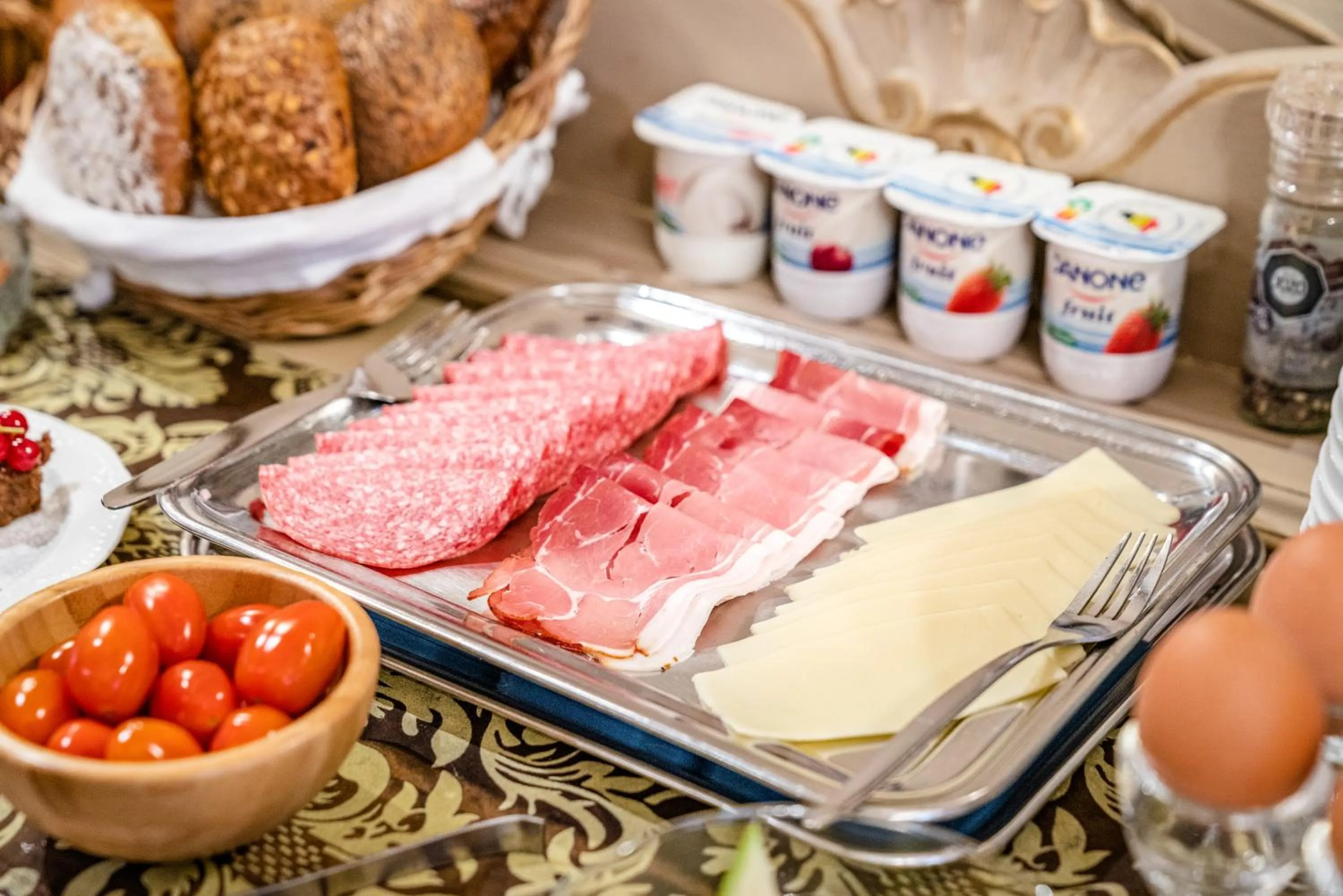 Food in Hotel Van Eyck