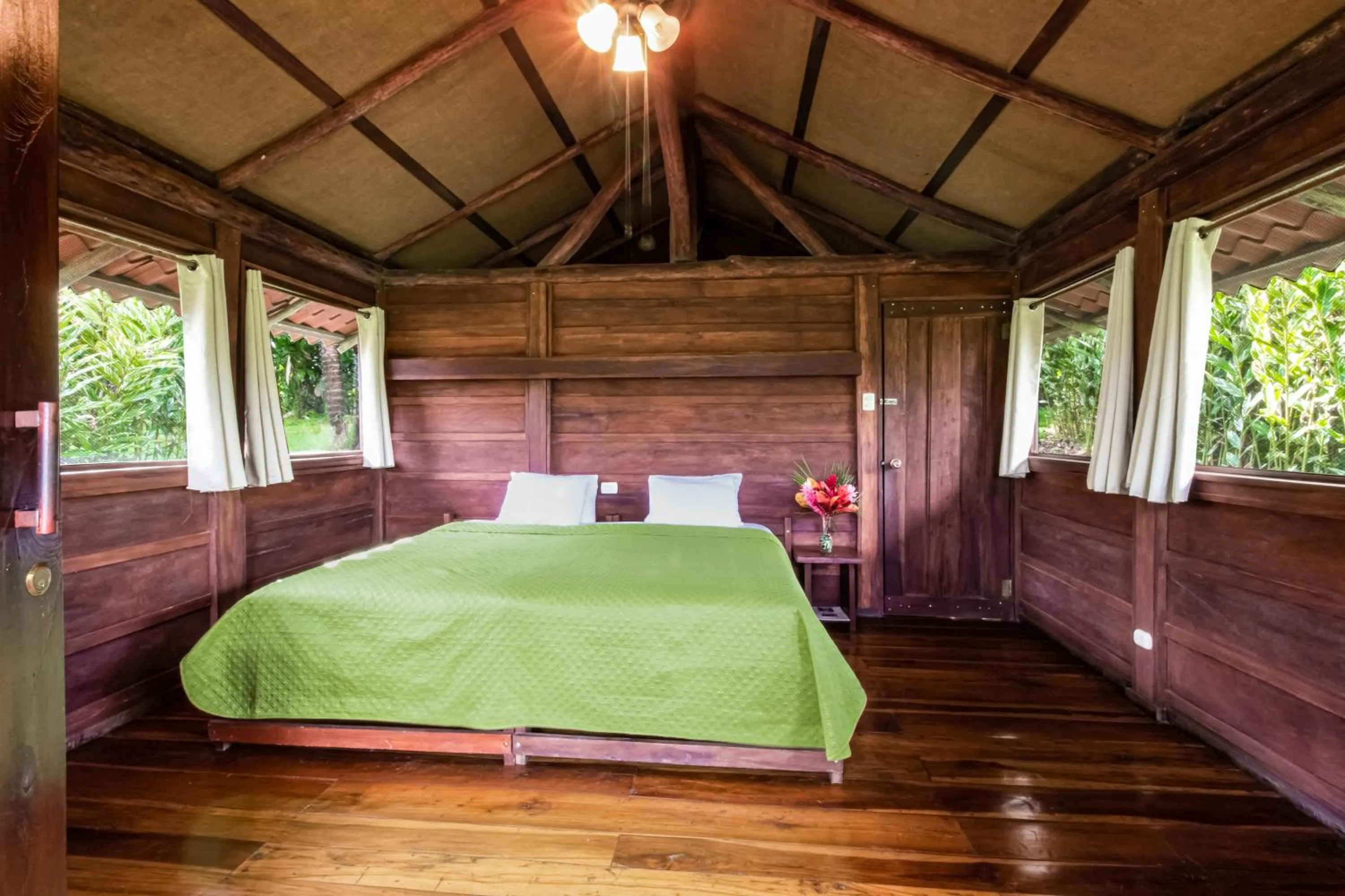 Bedroom, Bed in La Anita Rain Forest