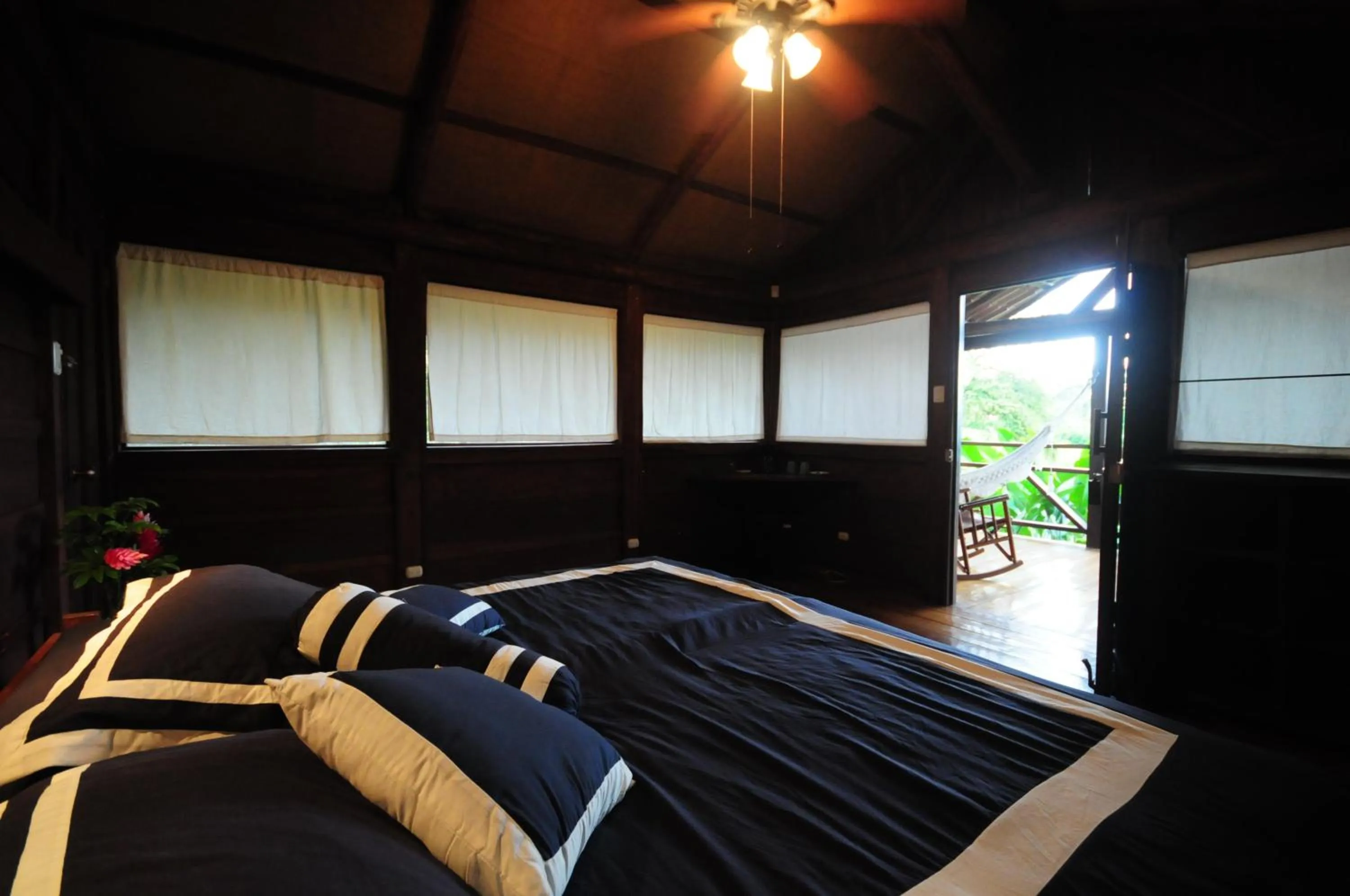 Bed in La Anita Rain Forest