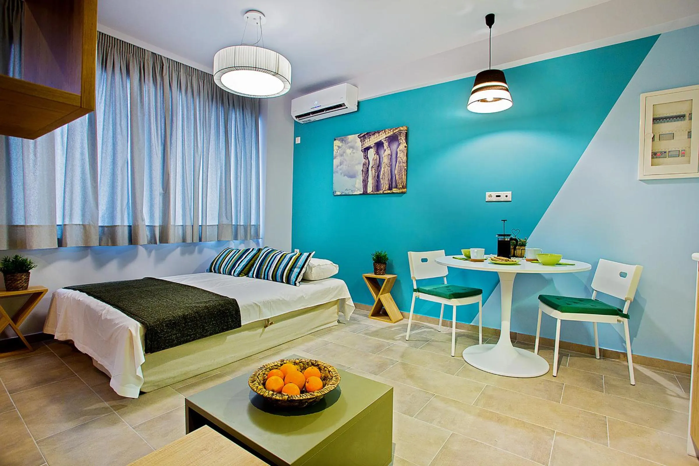 Bed in Emerald Suite