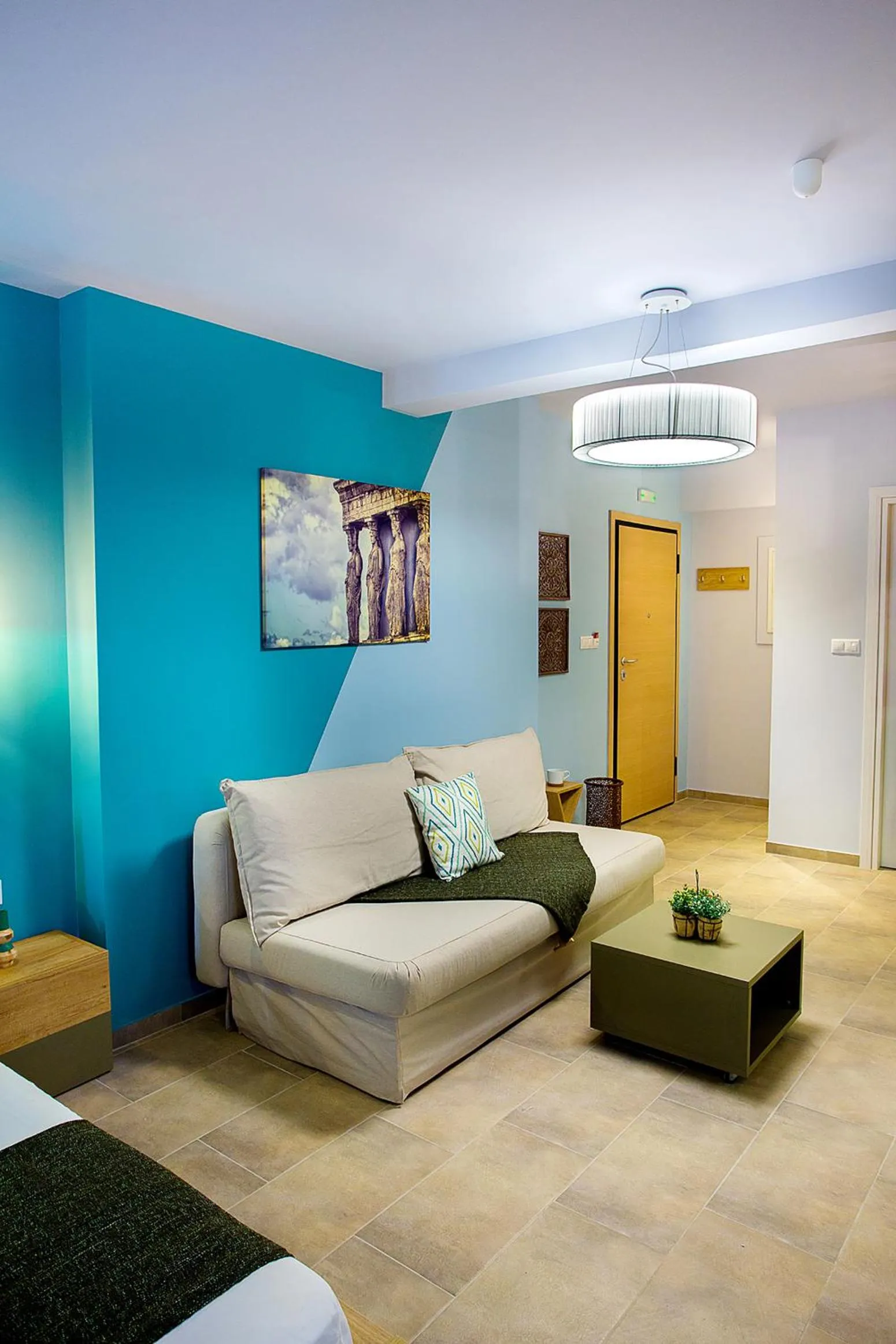 Living room in Emerald Suite