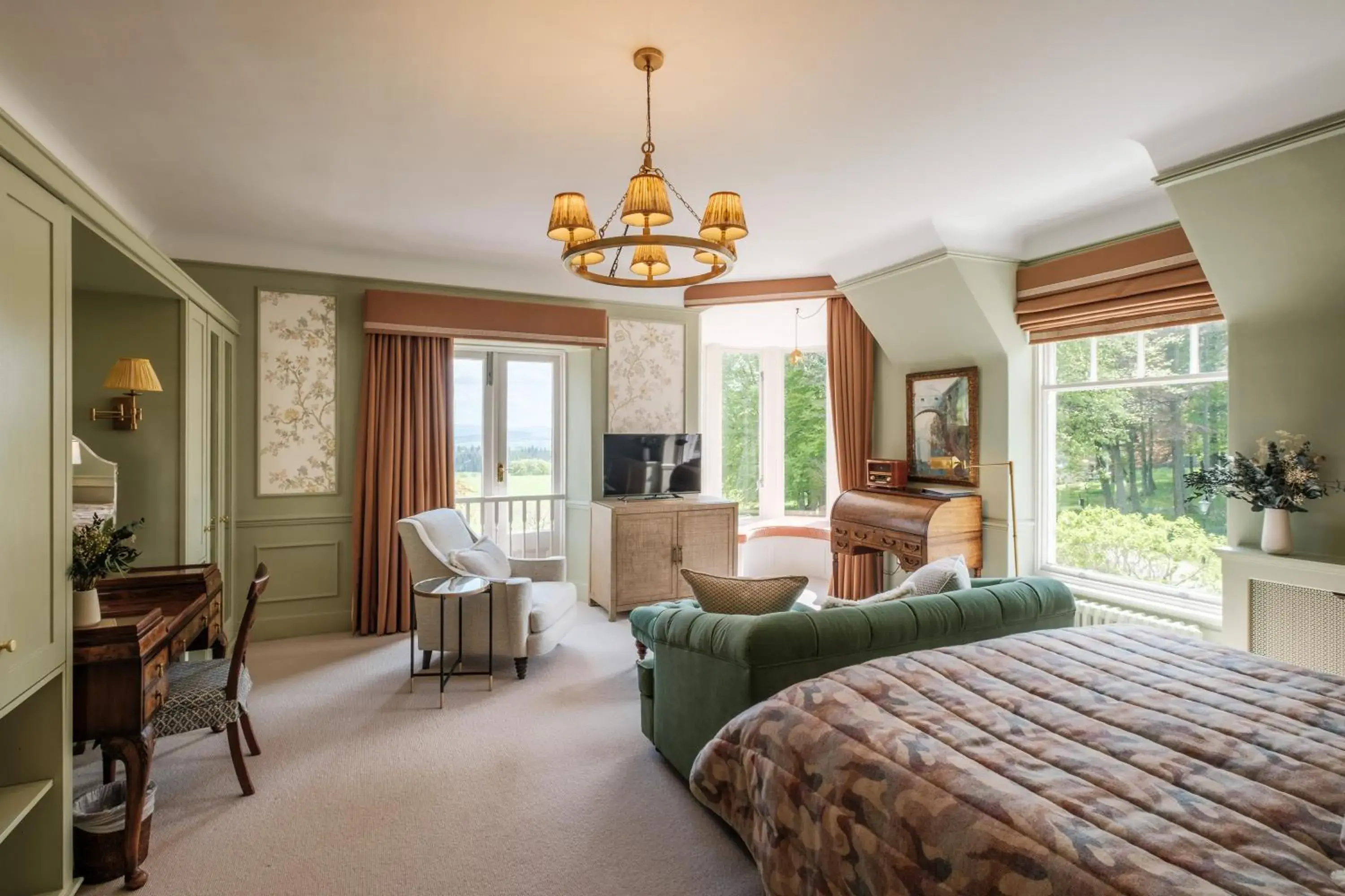 Deluxe Double Room - single occupancy in Douneside House Deluxe Double Room - single occupancy in Douneside House