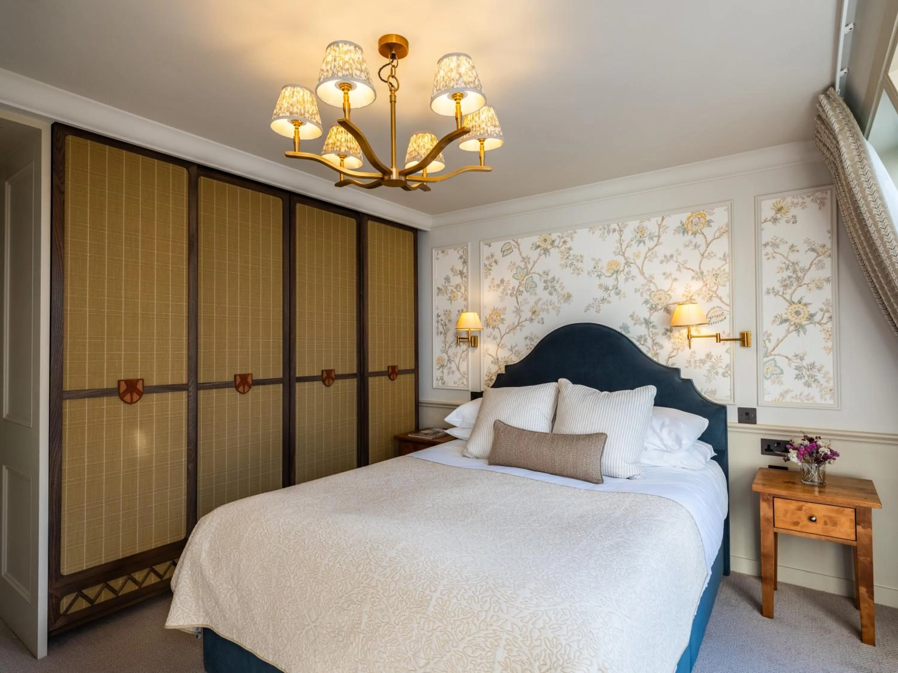 Bedroom, Bed in Douneside House