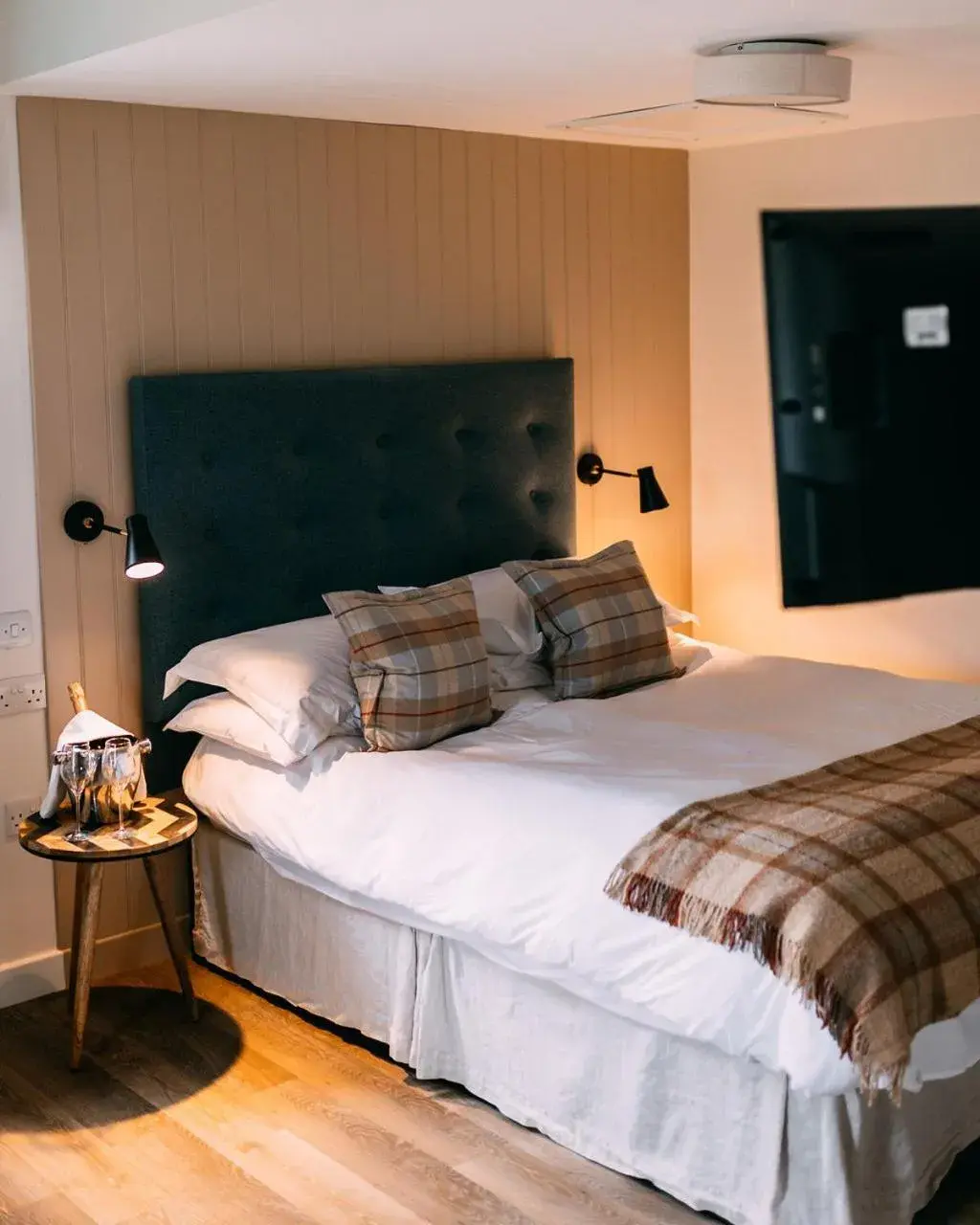 Apartment - single occupancy - Ground Floor in Douneside House Apartment - single occupancy - Ground Floor in Douneside House