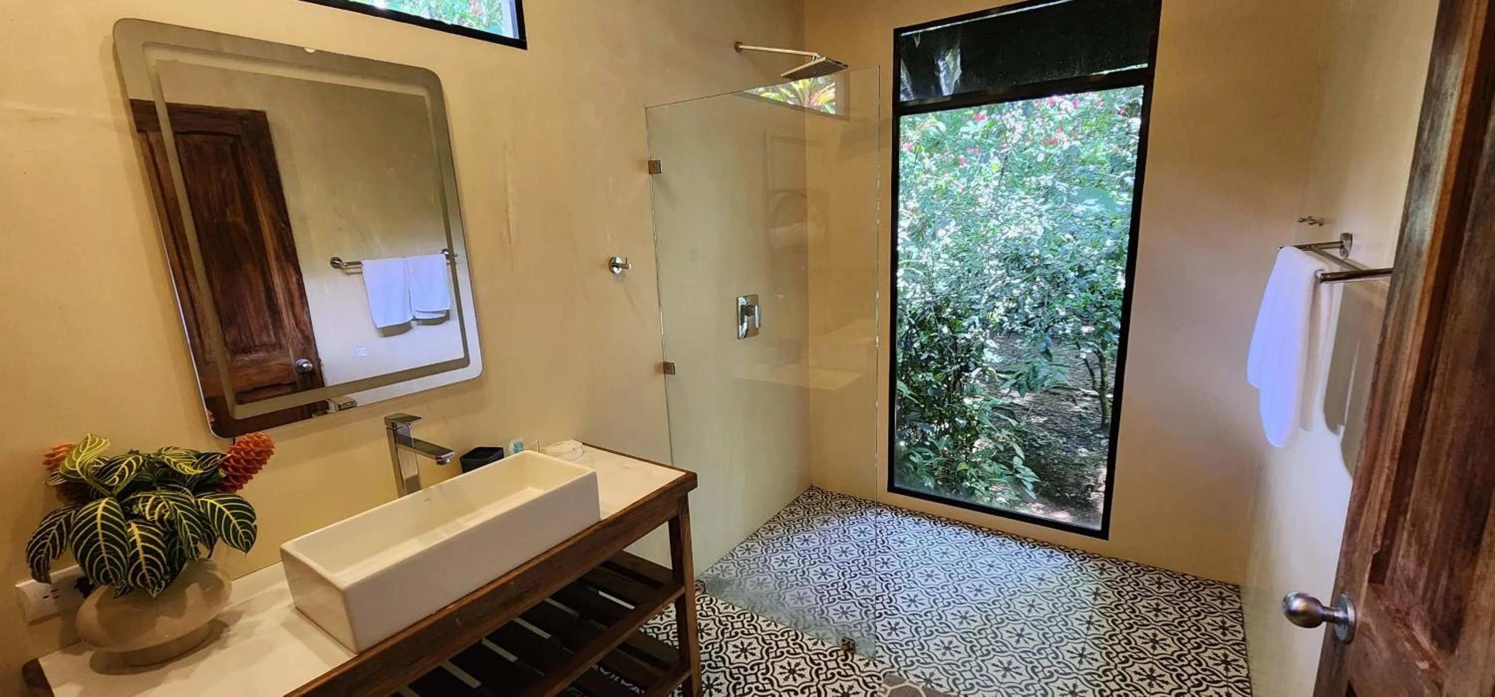 Shower in Boutique Hotel y Spa Tangara Azul