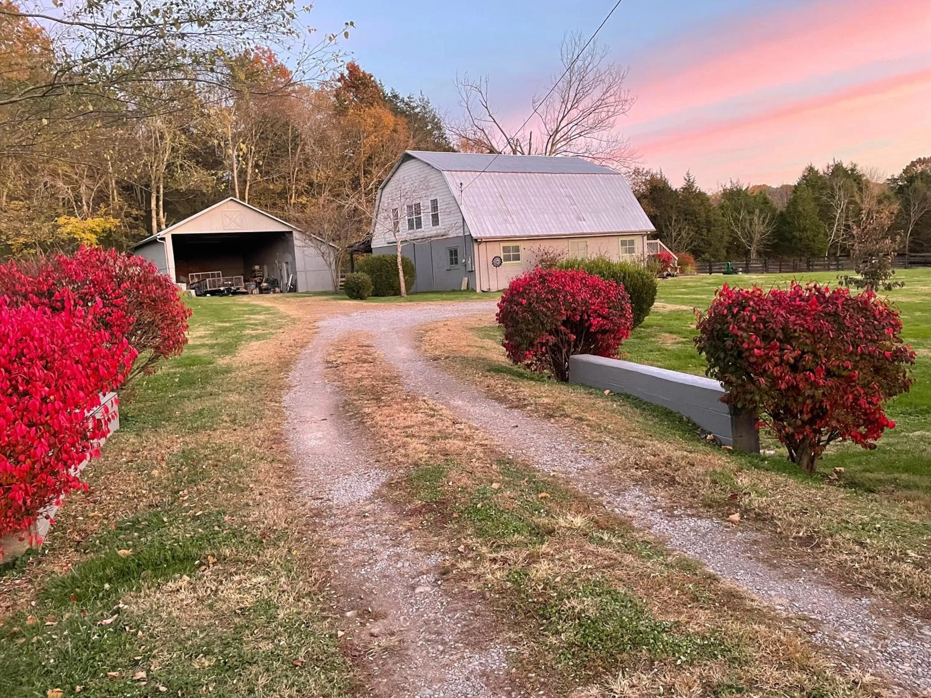 Property building in Full Circle Farm Inn