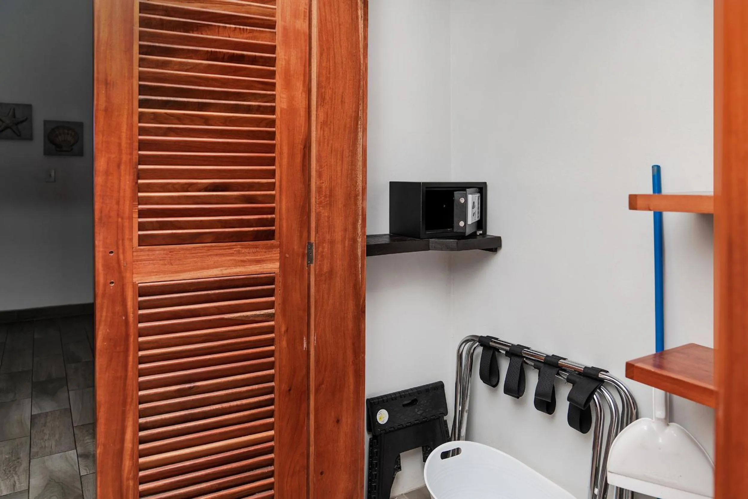 safe in Casa del Rai