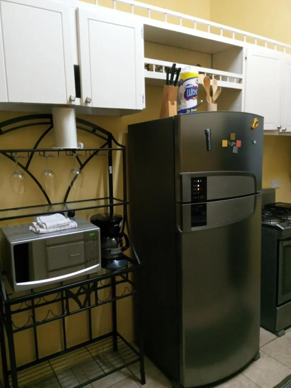 Kitchen or kitchenette in Caribbean Dream Vacation Property CD1