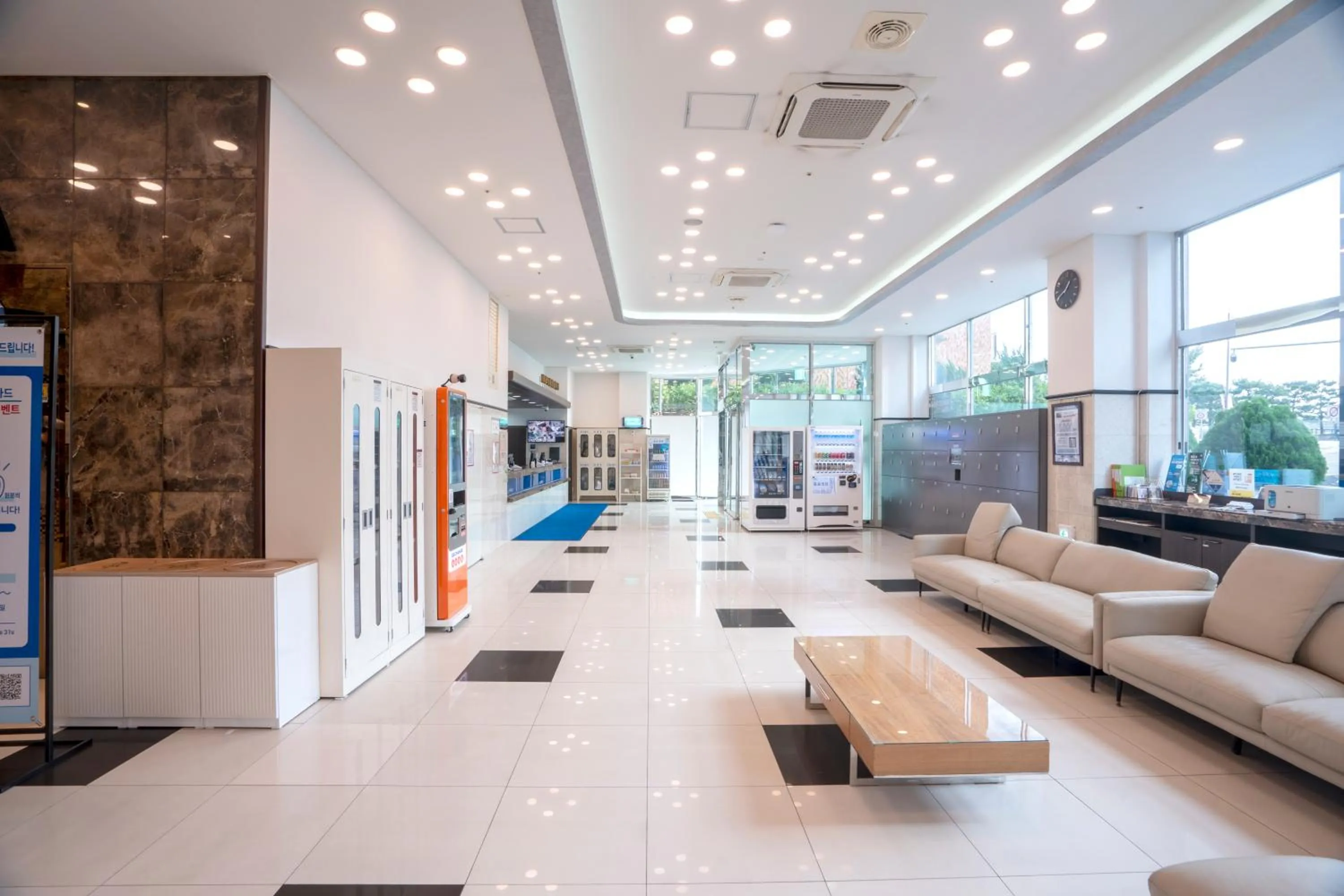 Lobby or reception in Toyoko Inn Busan Haeundae 2