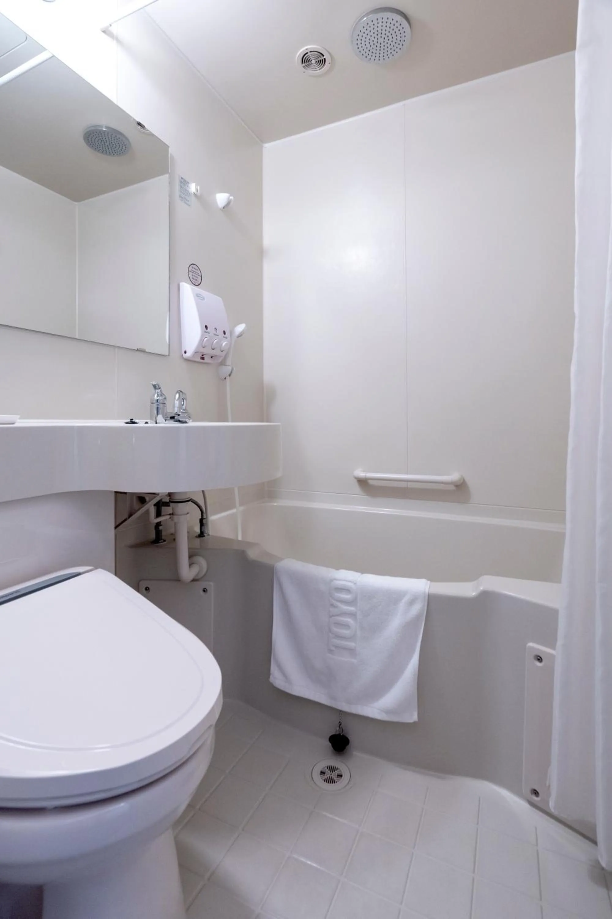 Toilet in Toyoko Inn Busan Haeundae 2