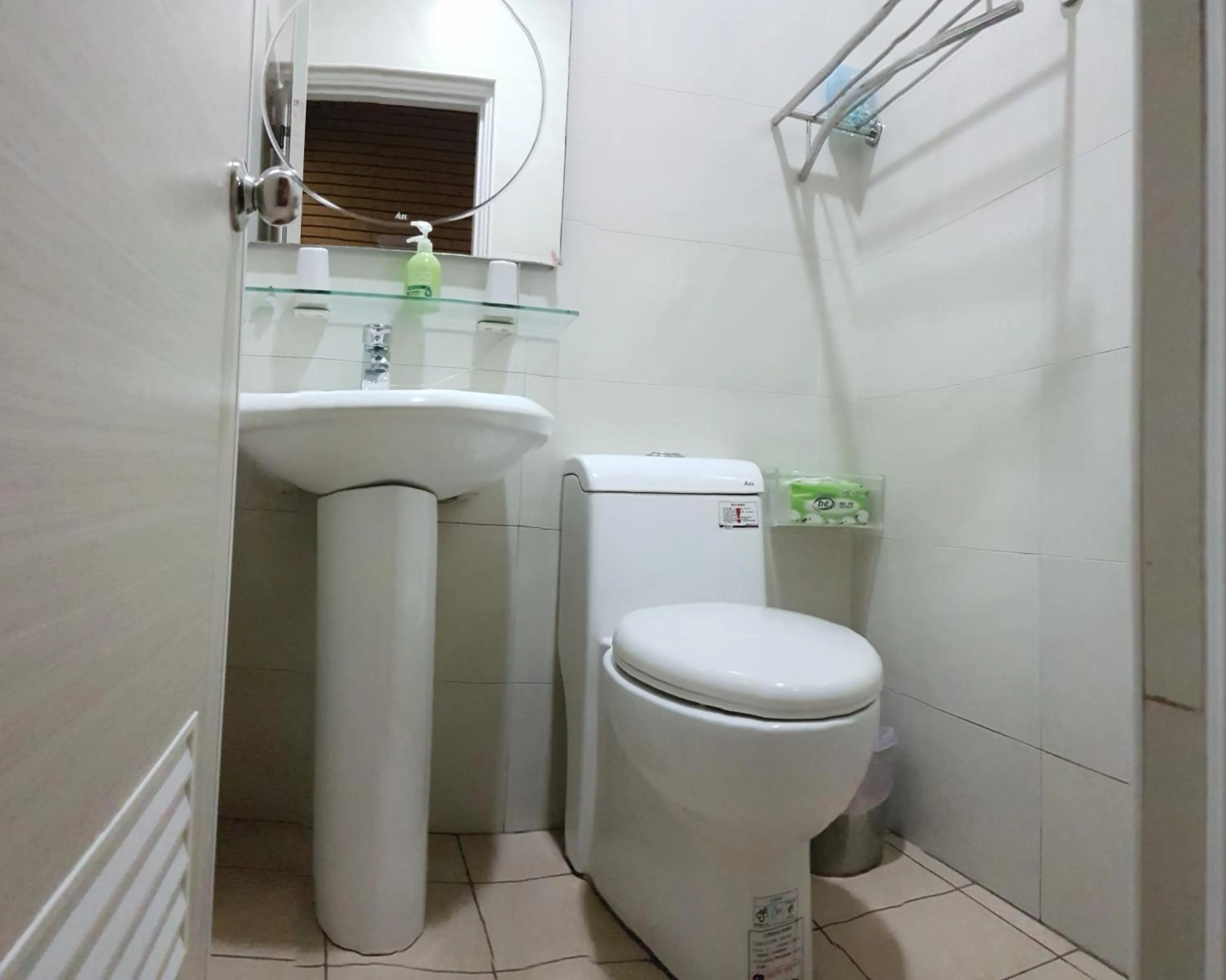 Bathroom in Happiness Yes Inn