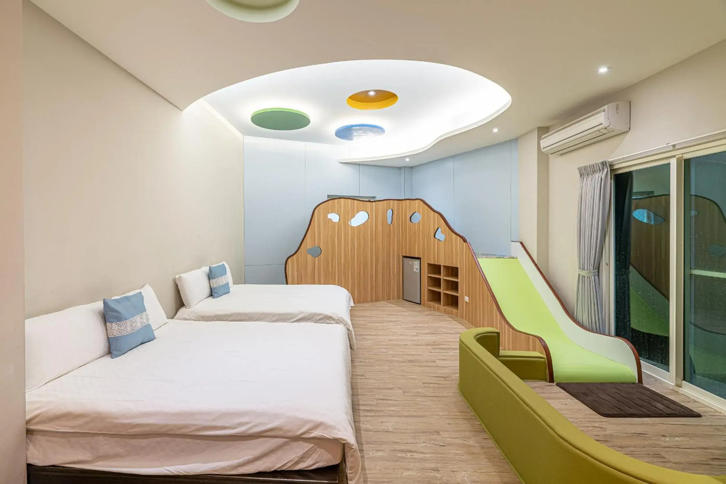 Photo of the whole room, Bed in Happiness Yes Inn Photo of the whole room, Bed in Happiness Yes Inn