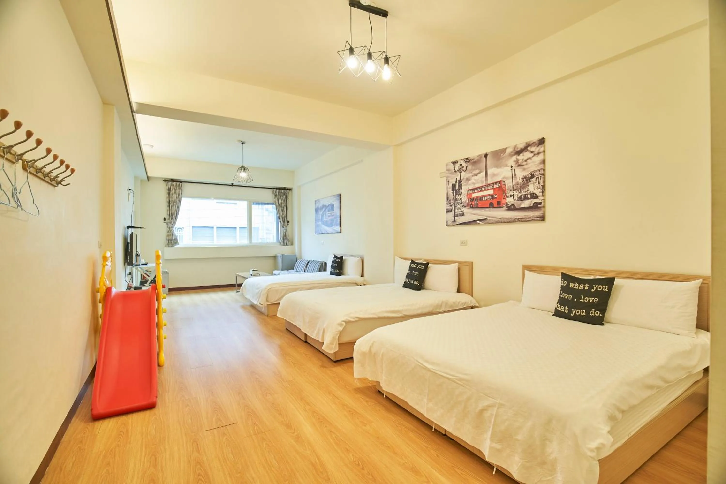 Bed in Happiness Yes Inn