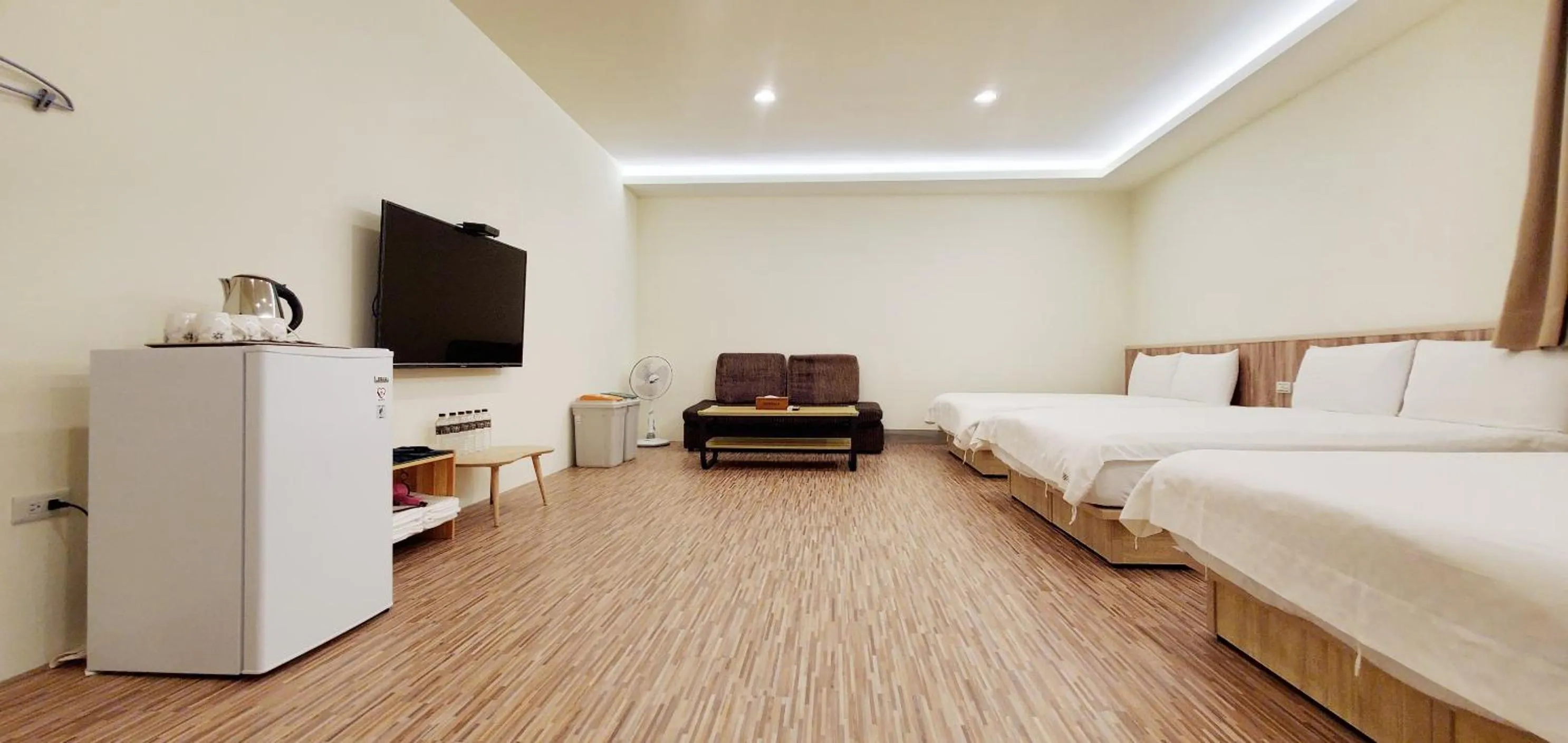 Bed in Happiness Yes Inn