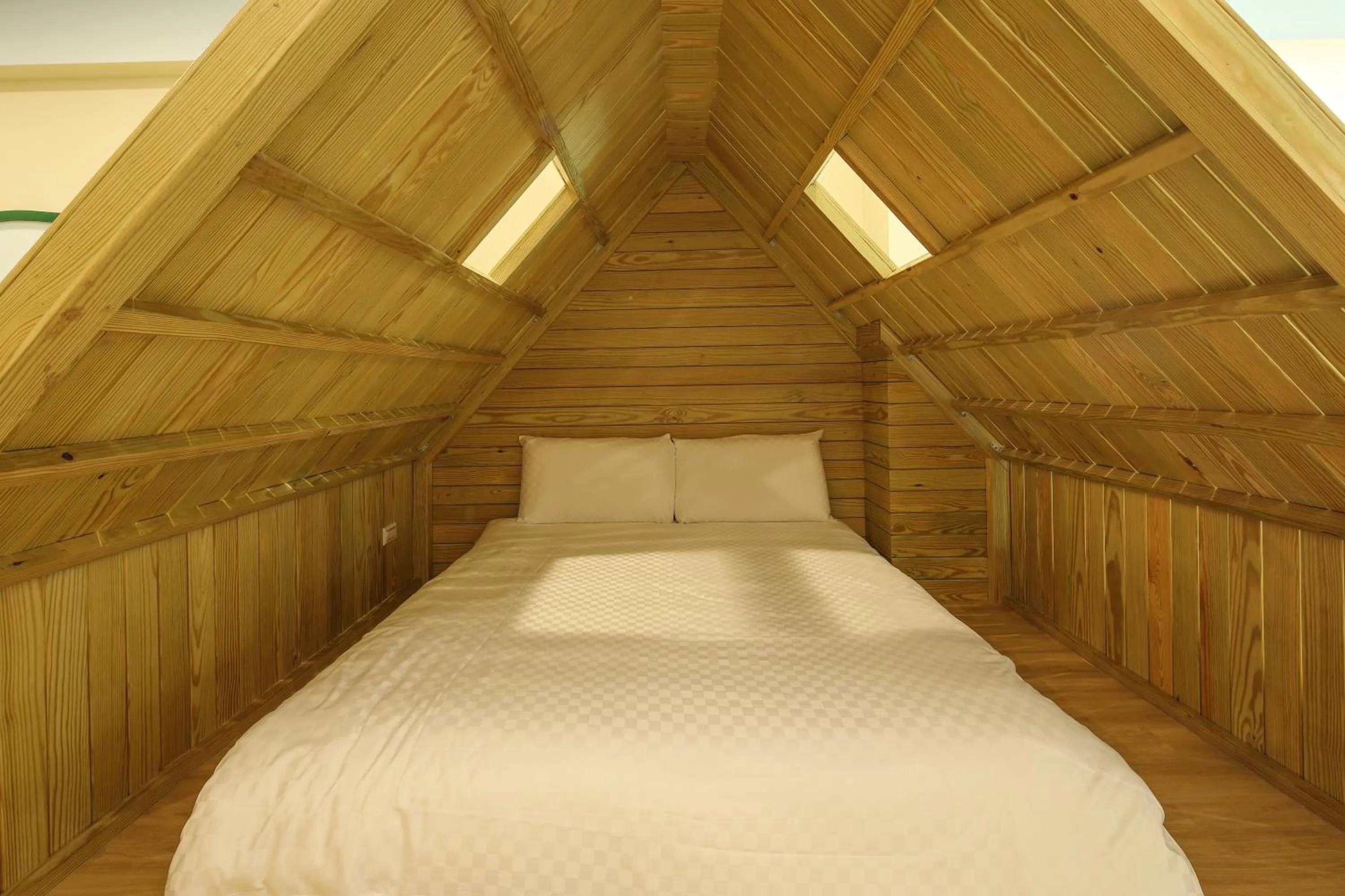 Bed in Happiness Yes Inn