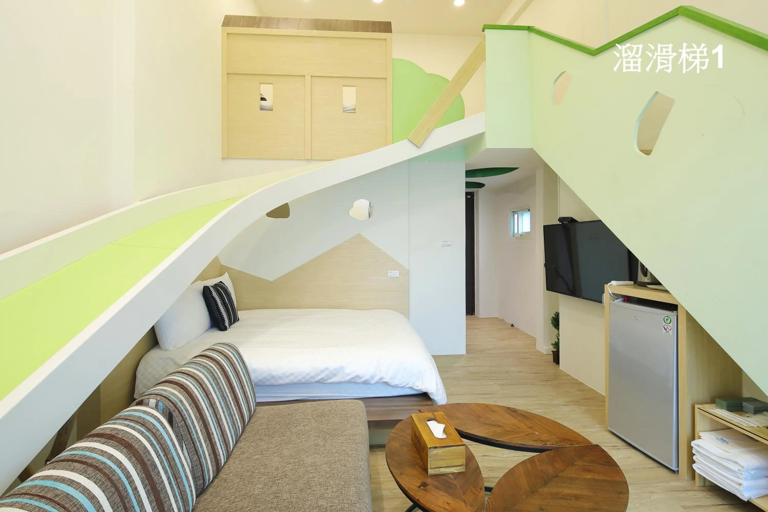 Bed in Happiness Yes Inn