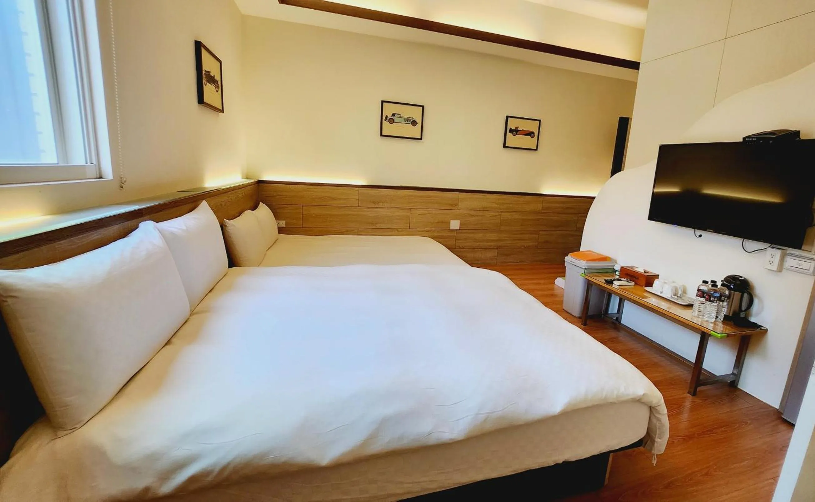 Bed in Happiness Yes Inn