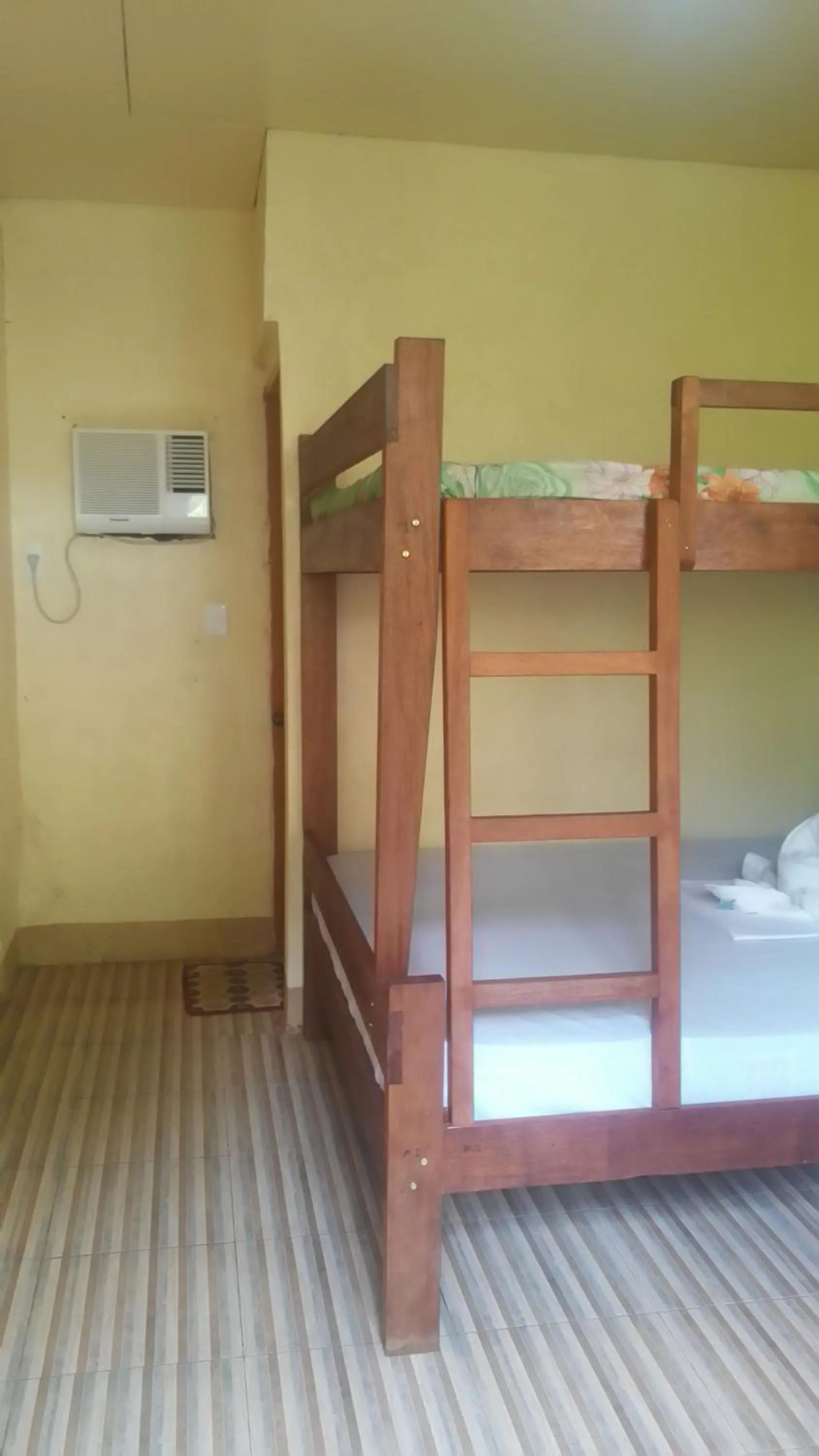bunk bed, Bed in Just Inn