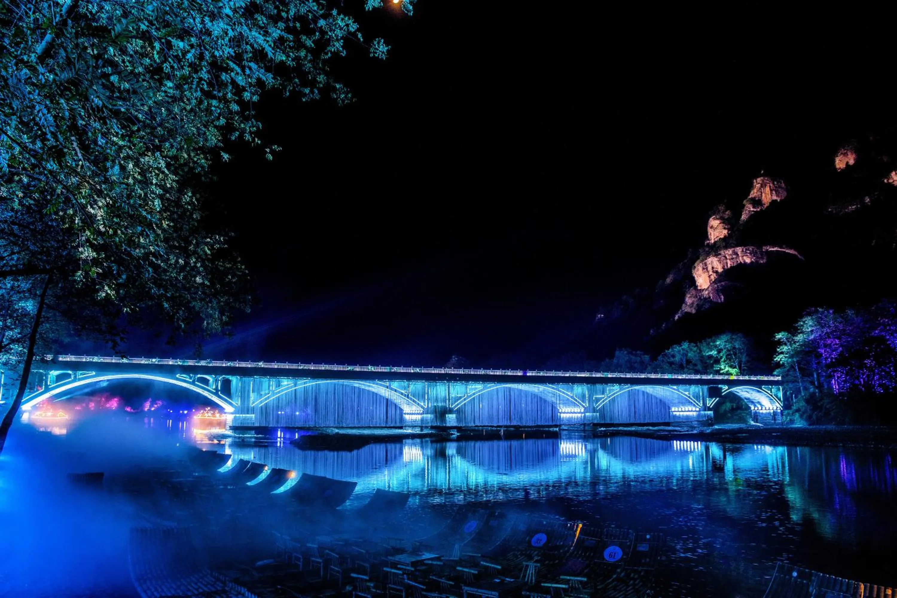 Night in Ancient Street No.5 Youth Chic Hotel