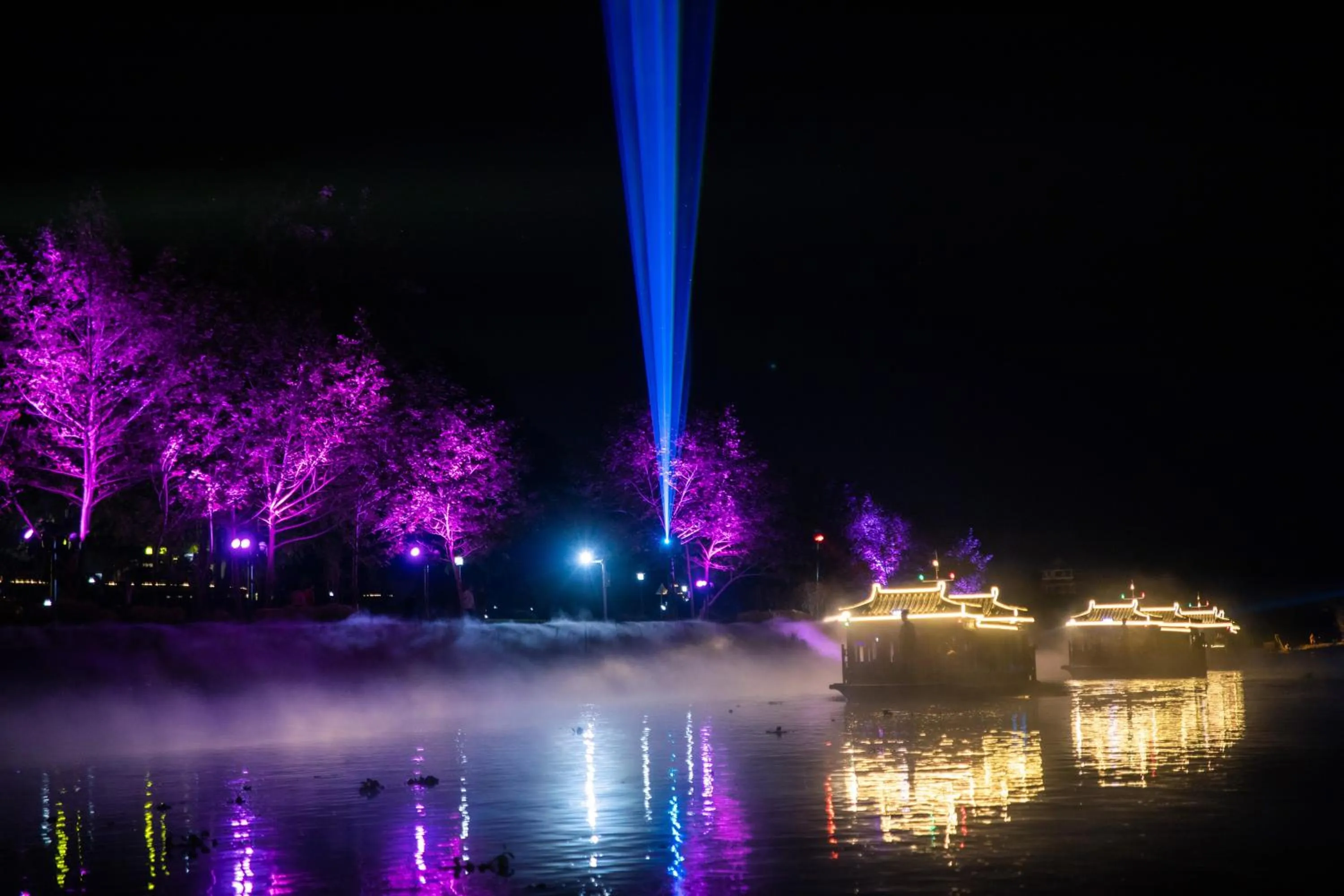 Night in Ancient Street No.5 Youth Chic Hotel