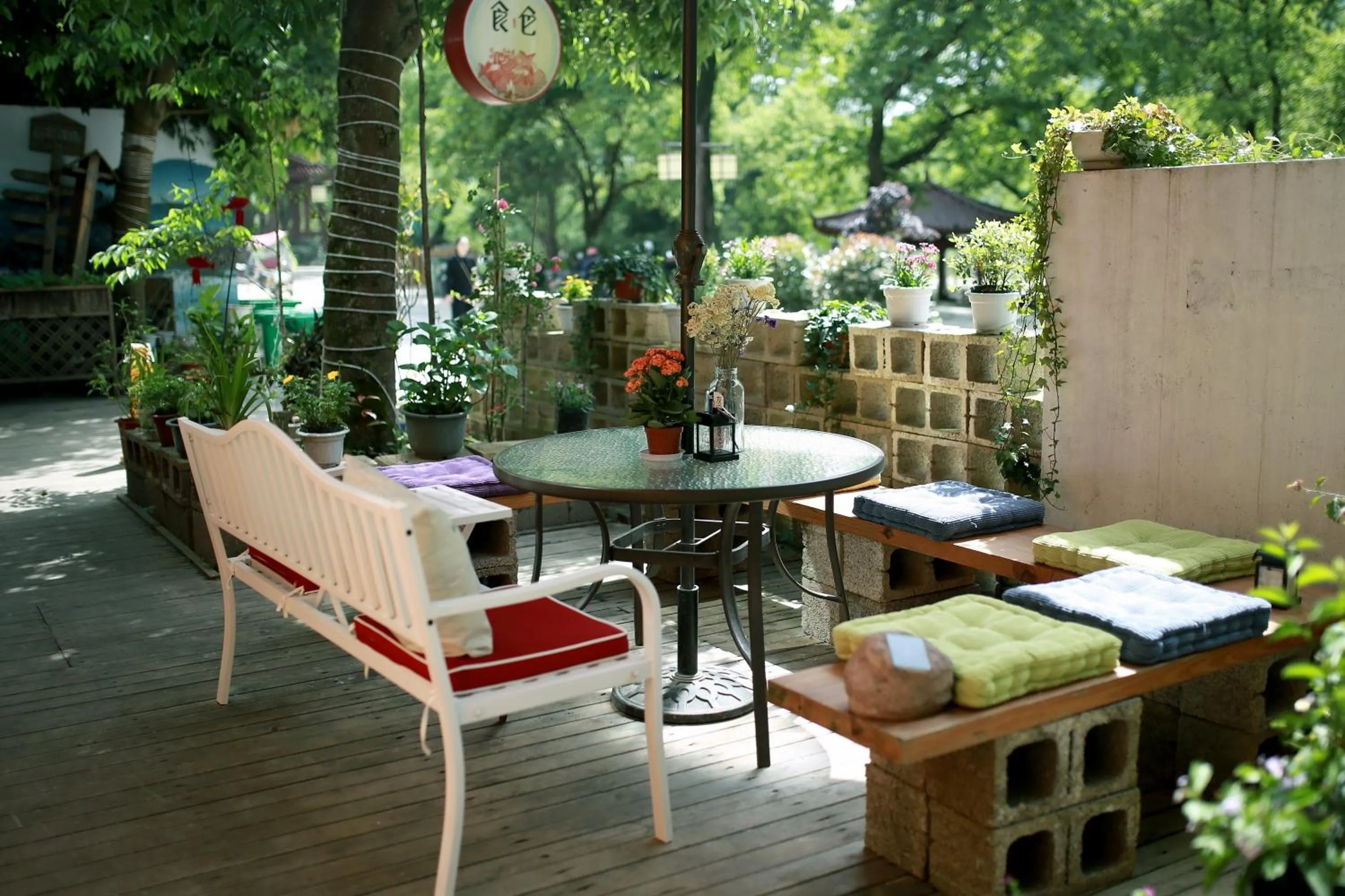 Garden in Ancient Street No.5 Youth Chic Hotel