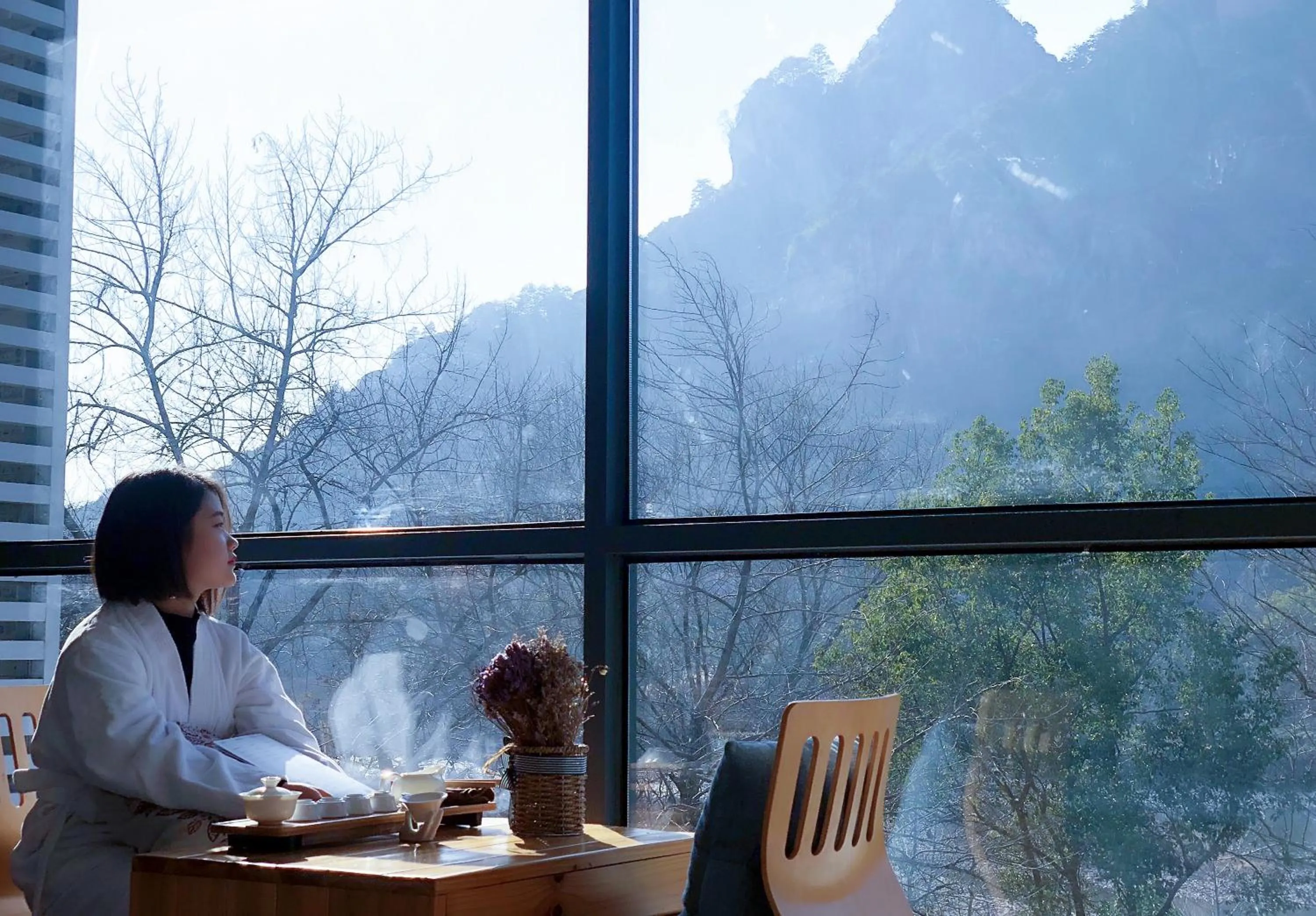 Mountain view in Ancient Street No.5 Youth Chic Hotel