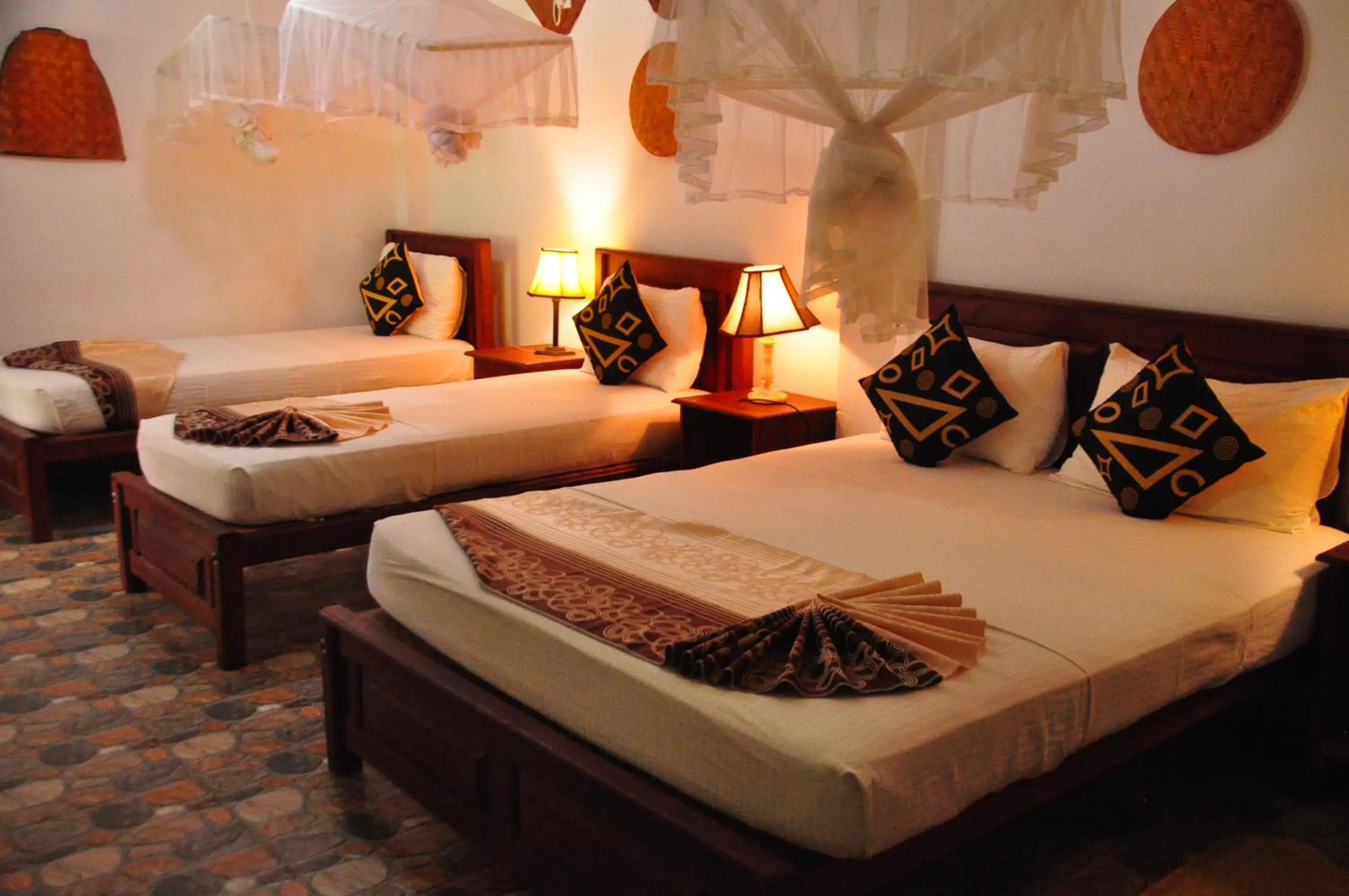 Photo of the whole room, Bed in Sigiri Heritage Villa